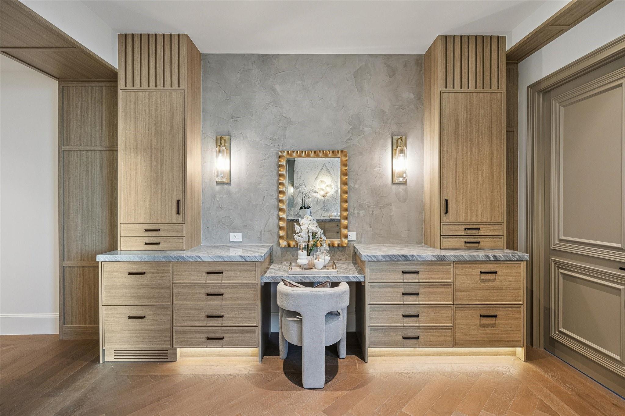 1275 S Post Oak Lane # 2502