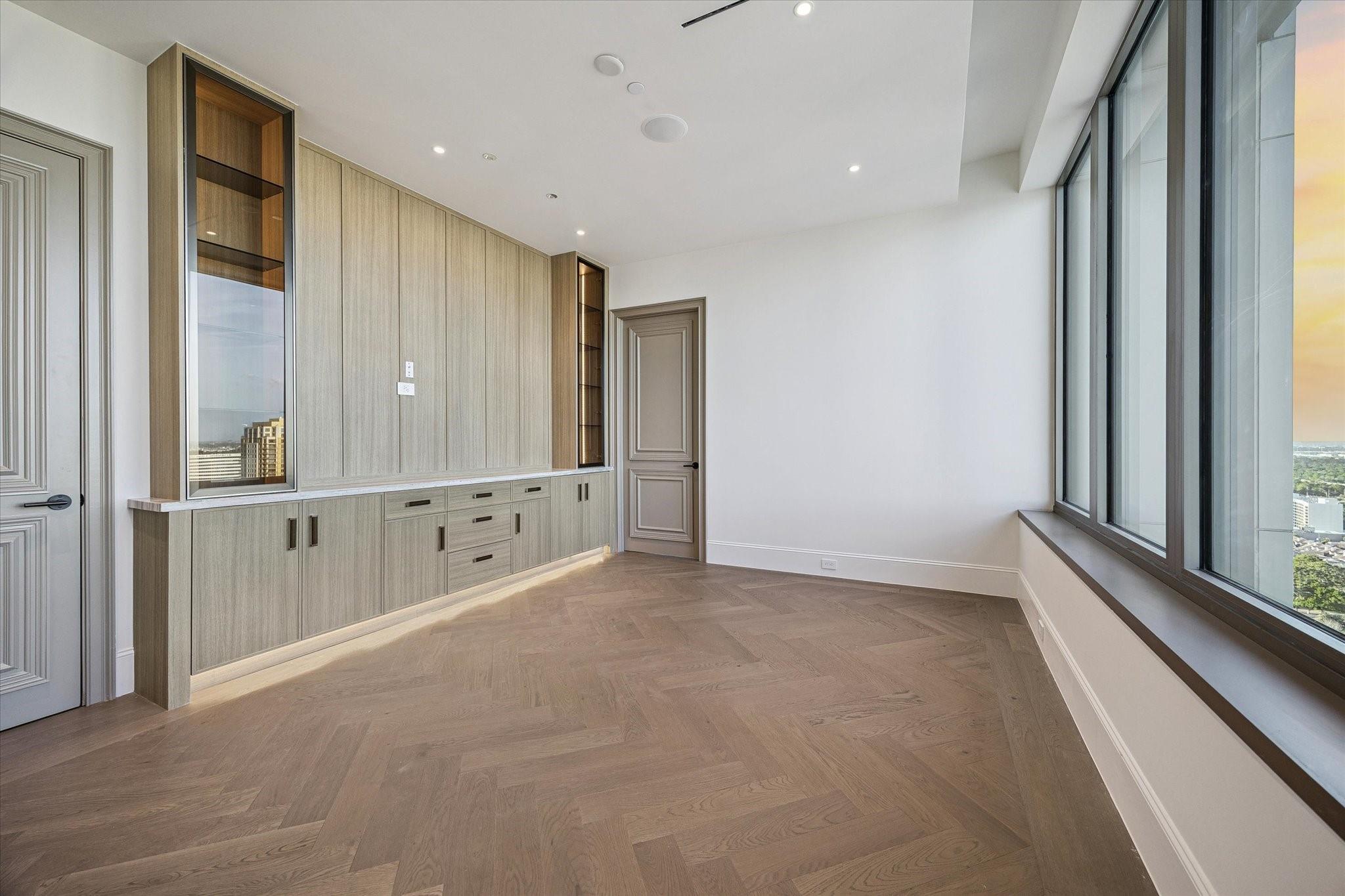 1275 S Post Oak Lane # 2502