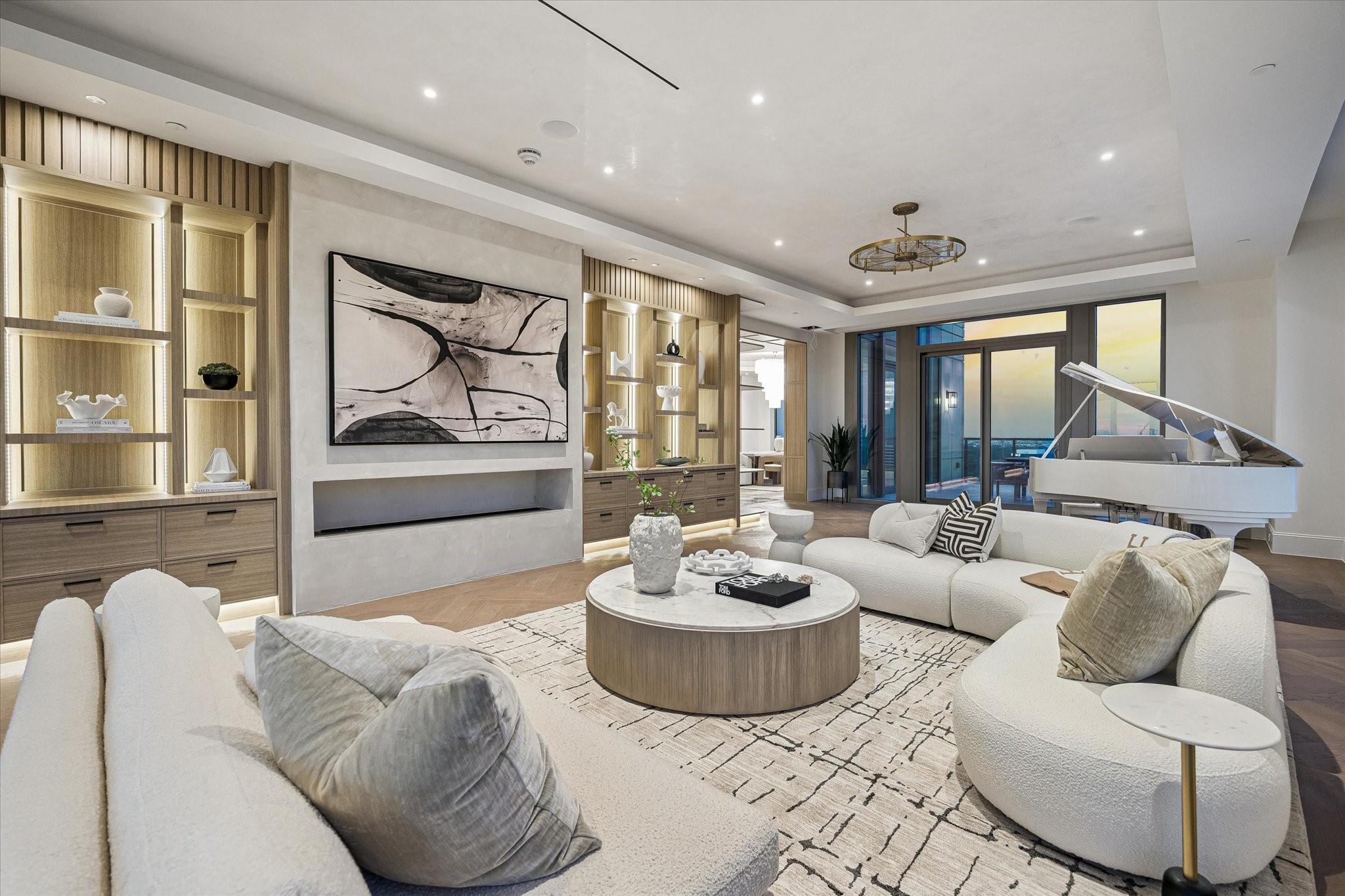 1275 S Post Oak Lane # 2502