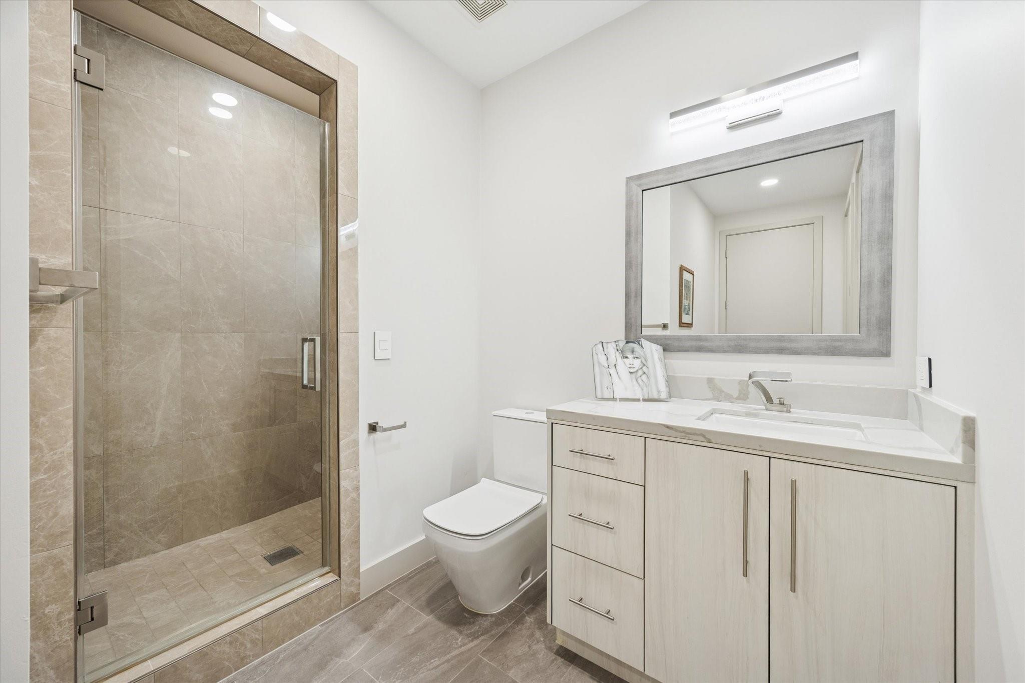 1600 Post Oak Boulevard # 802