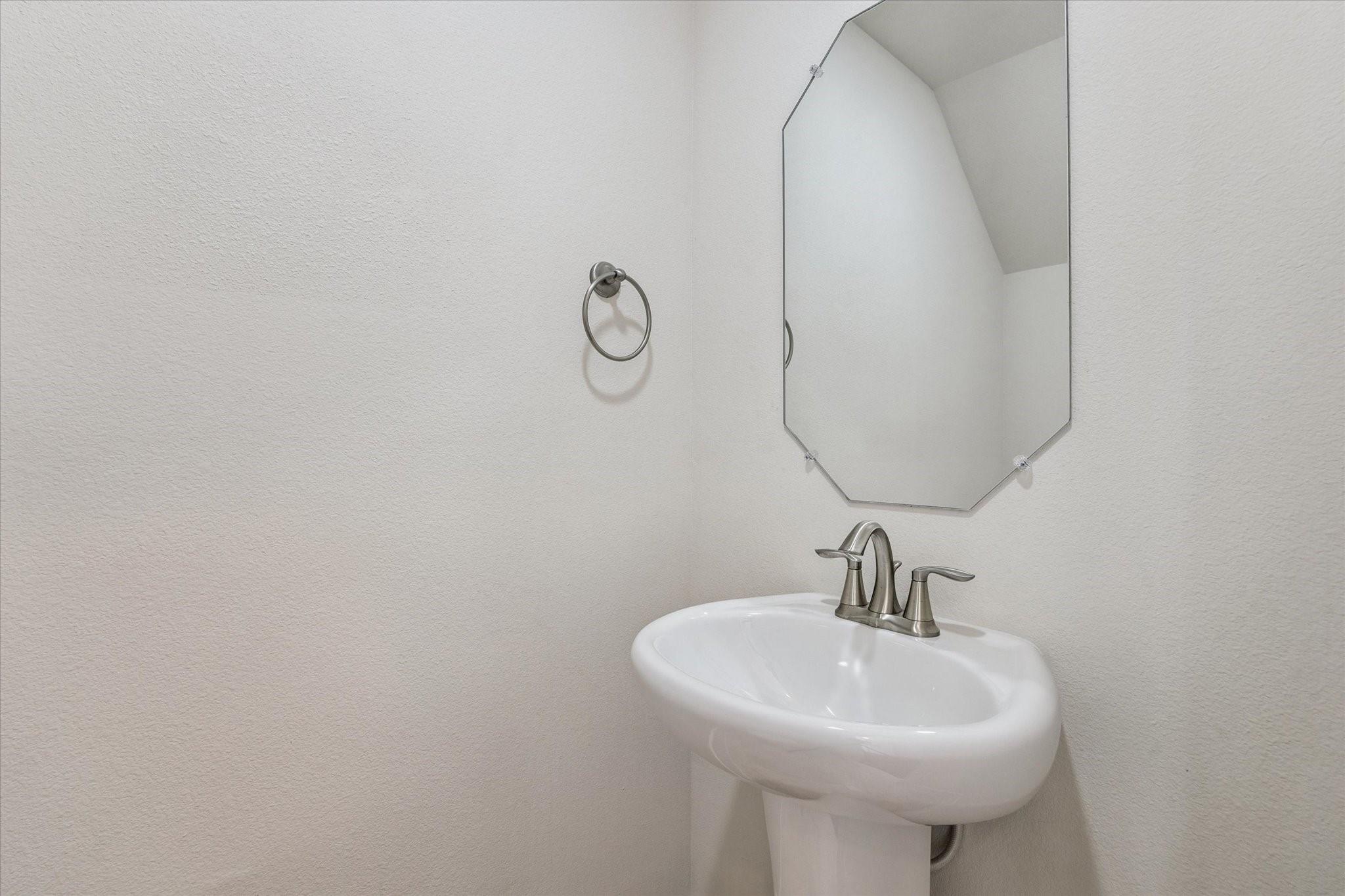 1815 Crestdale Drive