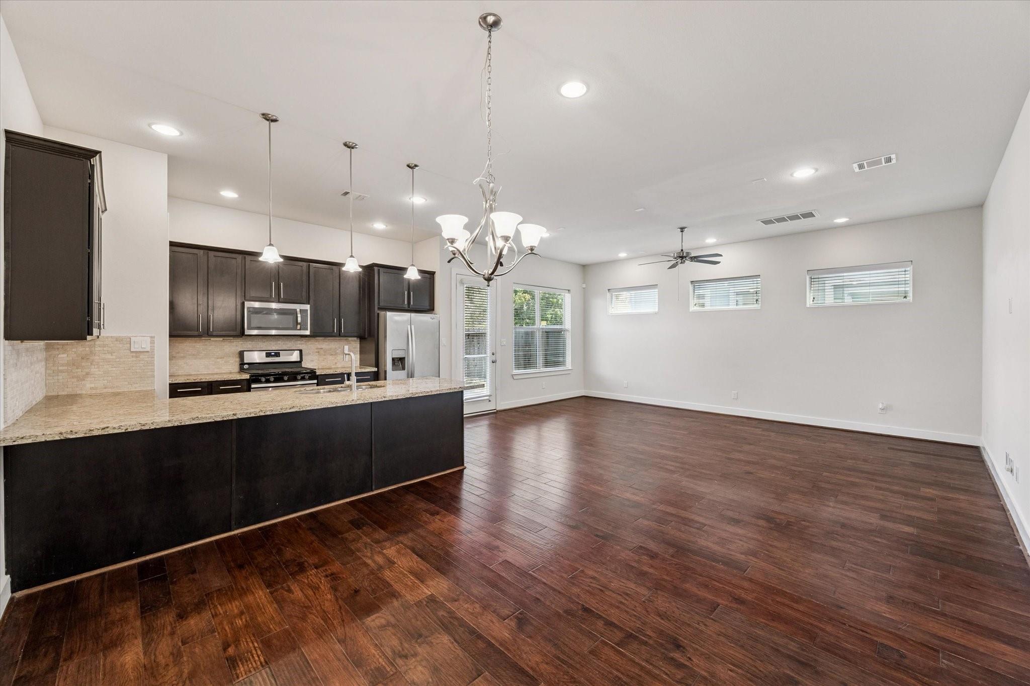 1815 Crestdale Drive