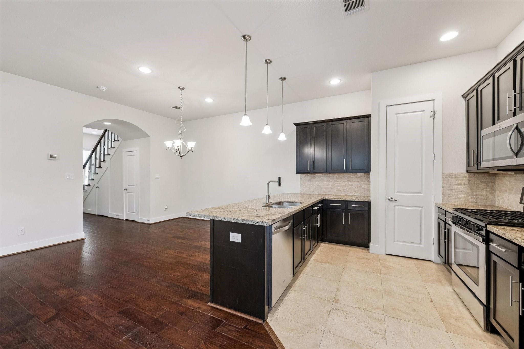 1815 Crestdale Drive