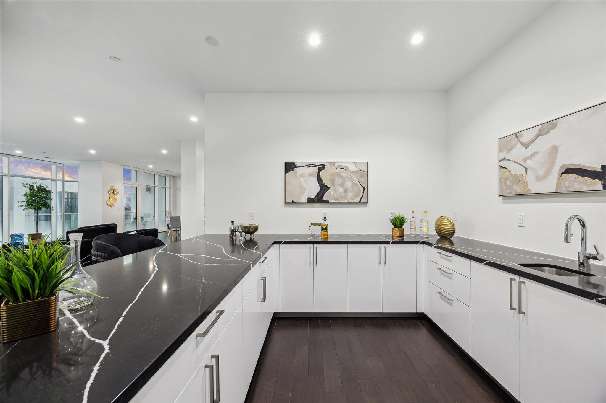 4521 San Felipe Street # 5 Unit: 2304-5