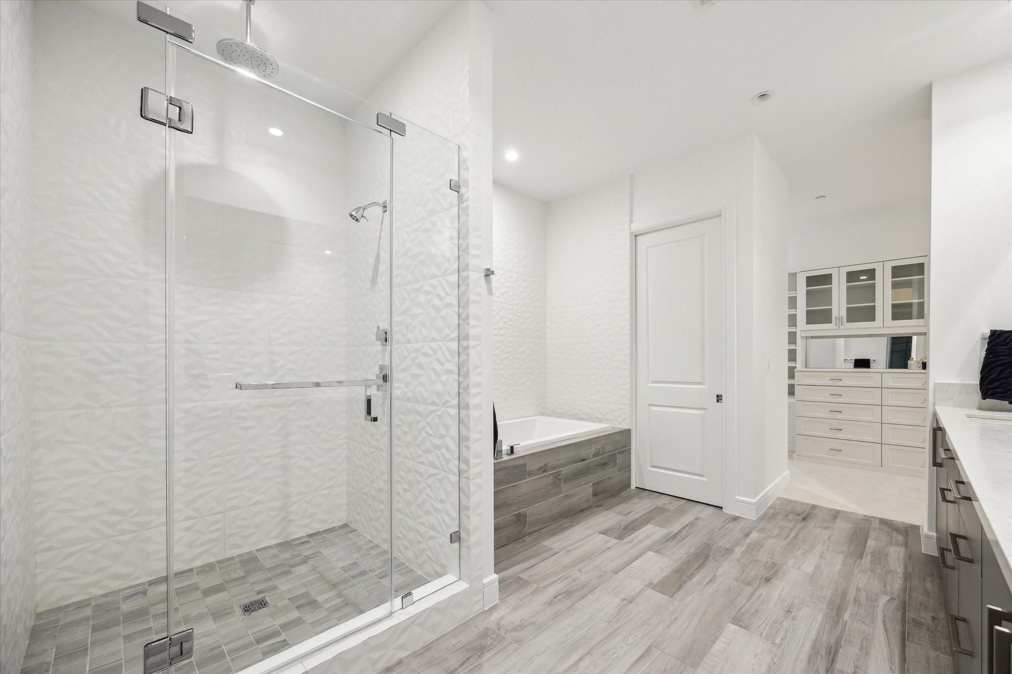 4521 San Felipe Street # 5 Unit: 2304-5