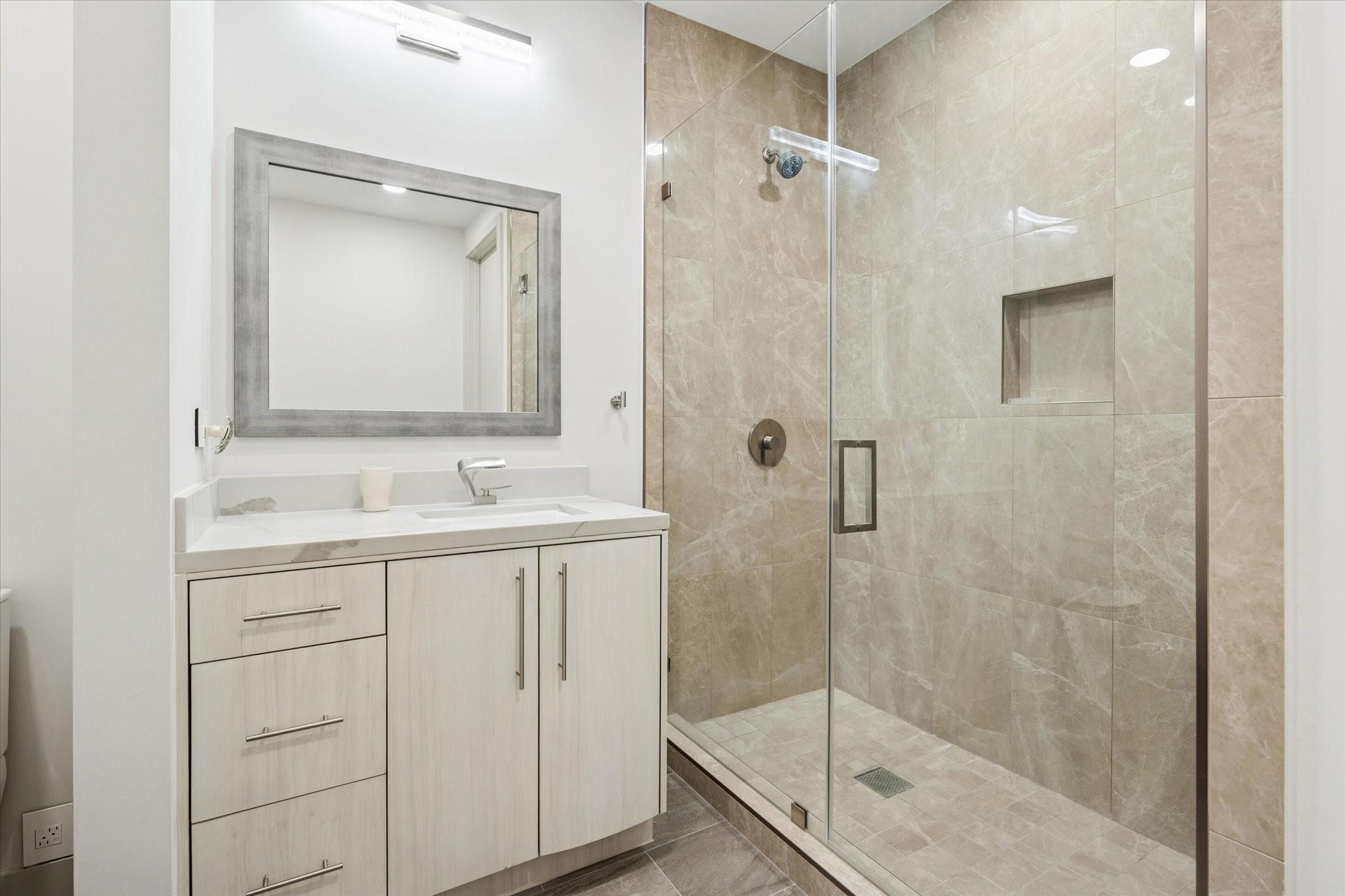 1600 Post Oak Boulevard # 802