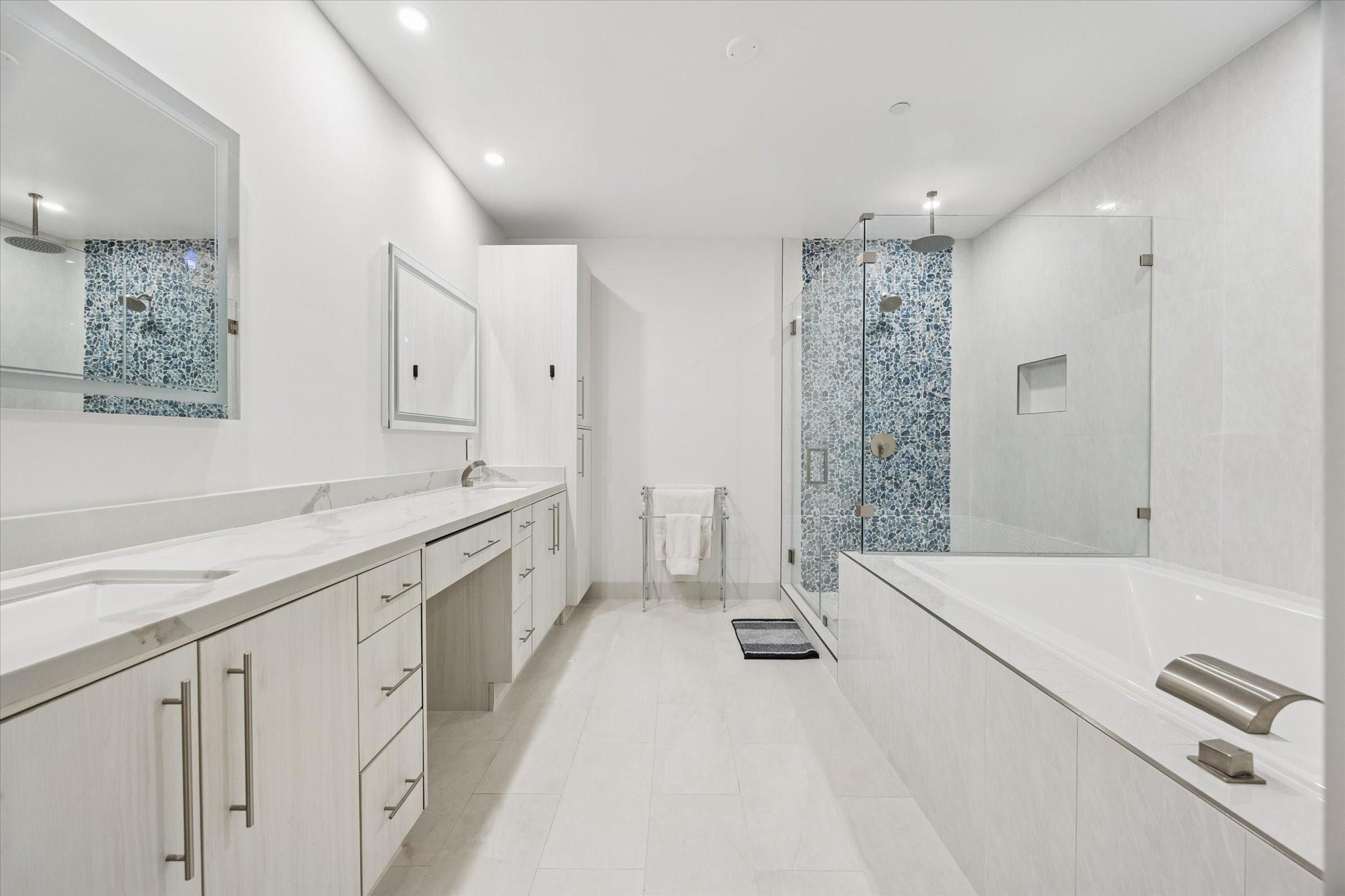 1600 Post Oak Boulevard # 802