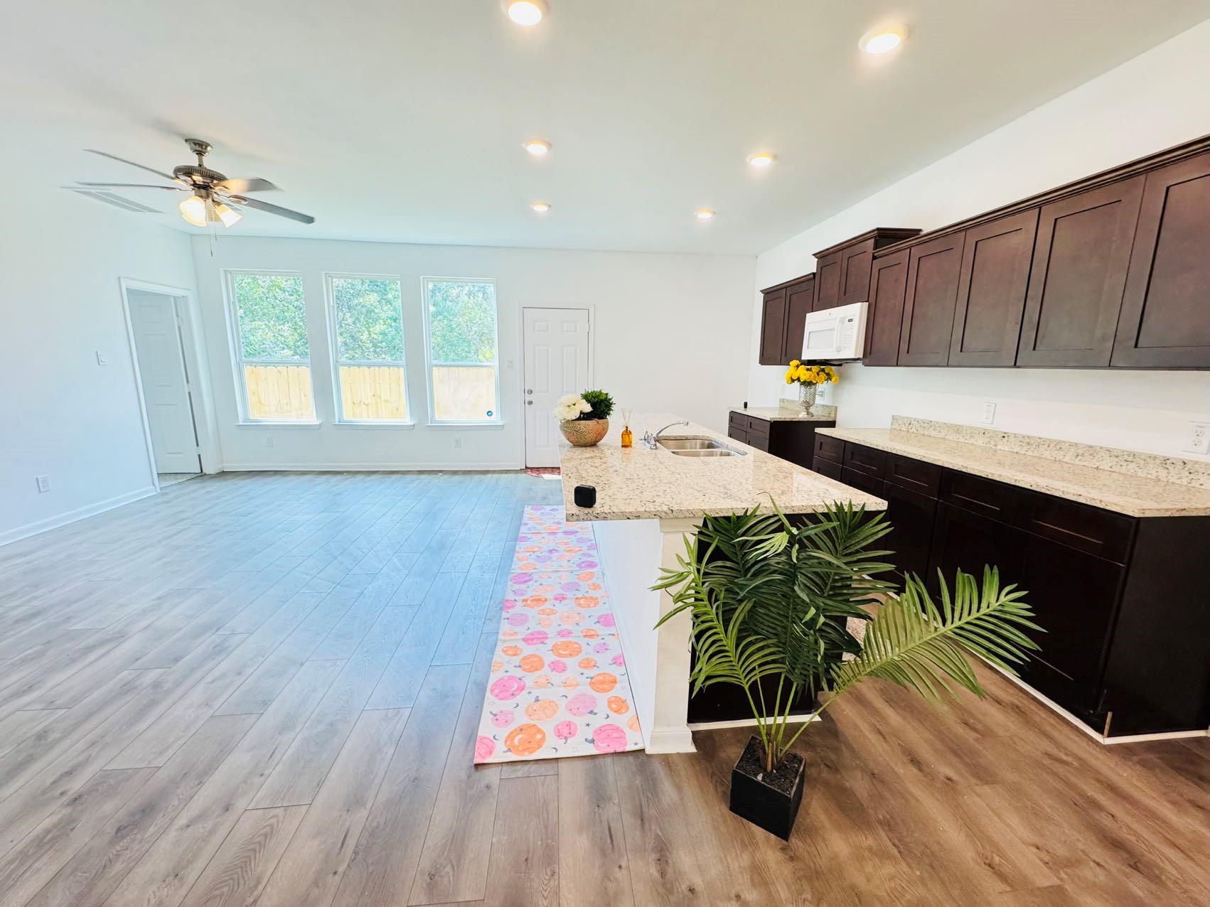 11206 Beverley Park Street