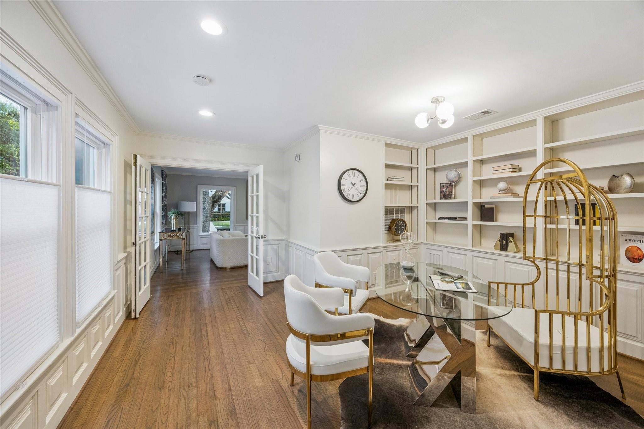 2420 Locke Lane