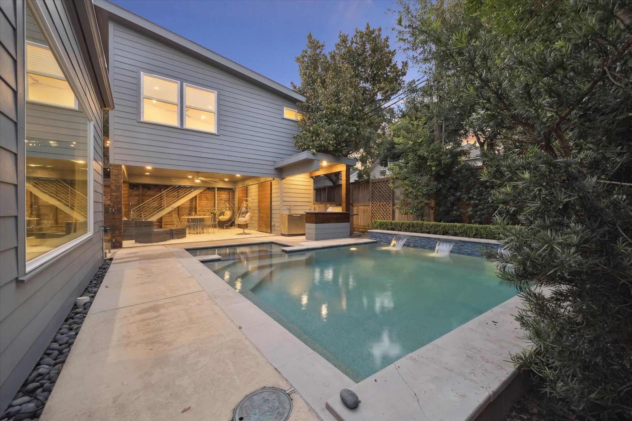 2420 Locke Lane