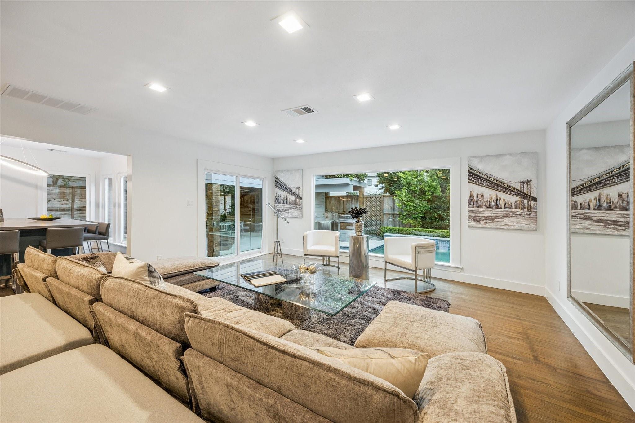 2420 Locke Lane