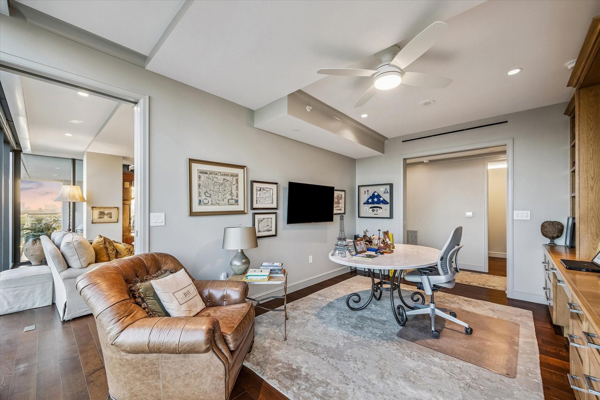 3433 Westheimer Road # 706