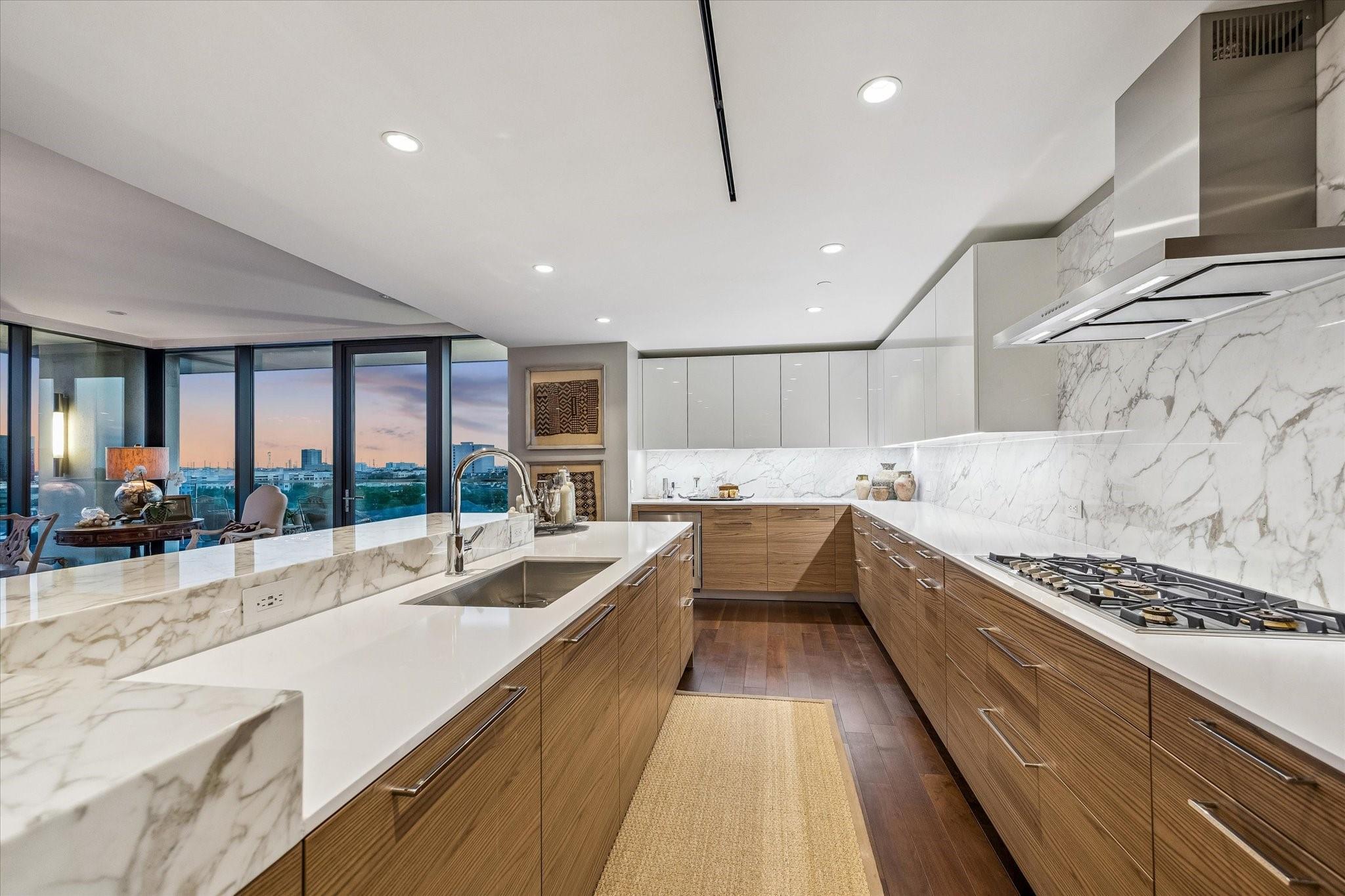 3433 Westheimer Road # 706