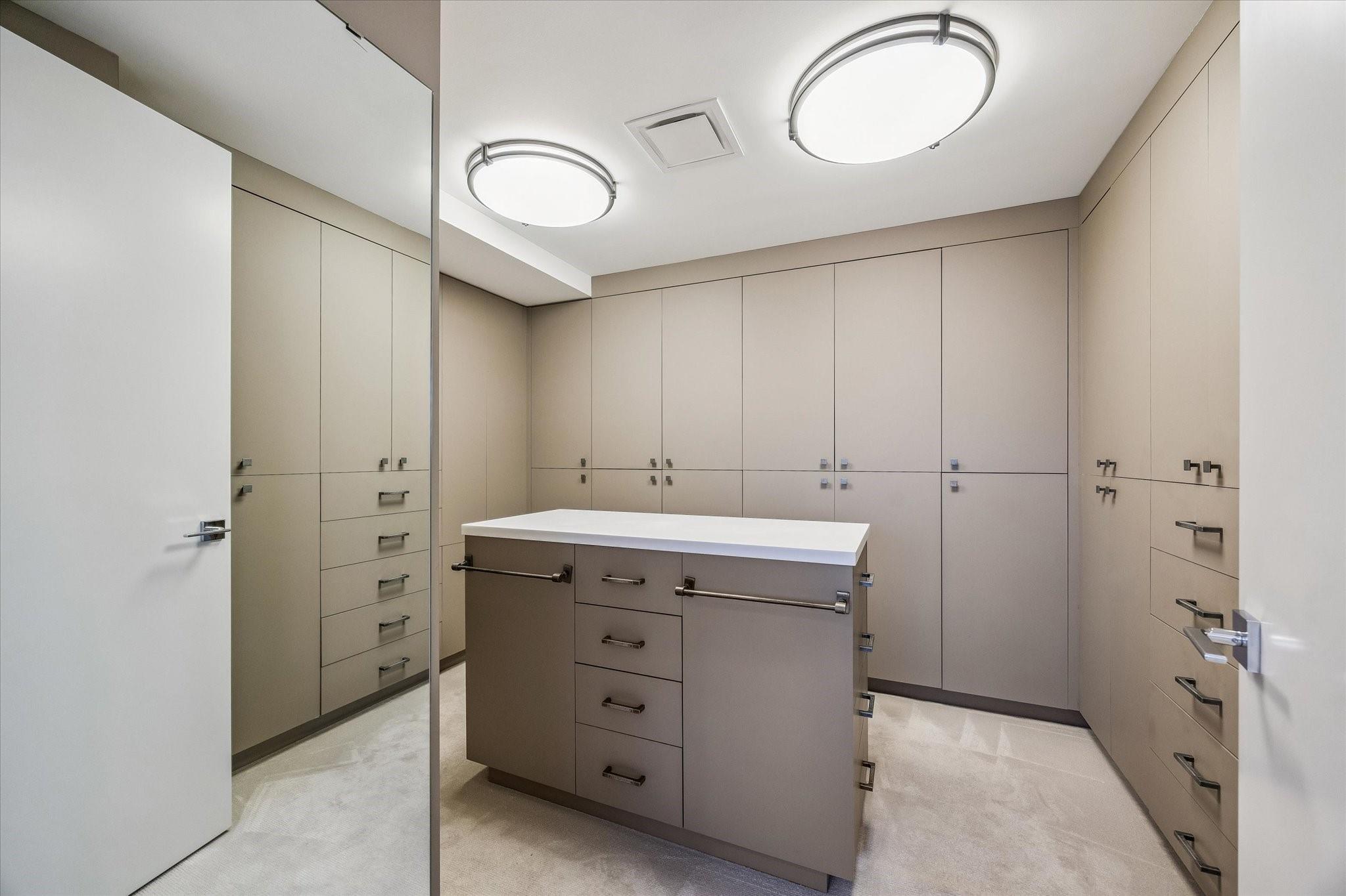 3433 Westheimer Road # 706