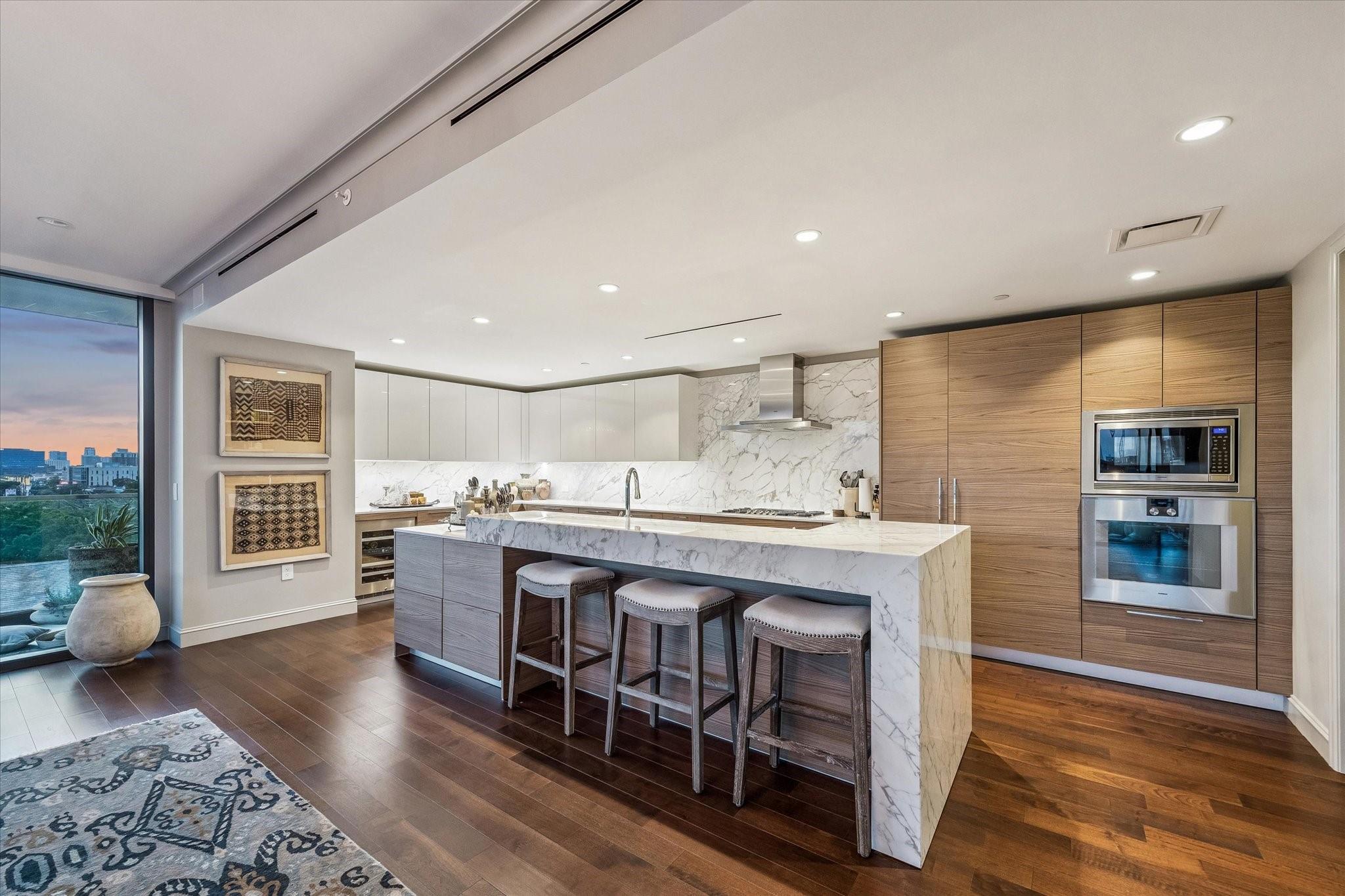 3433 Westheimer Road # 706