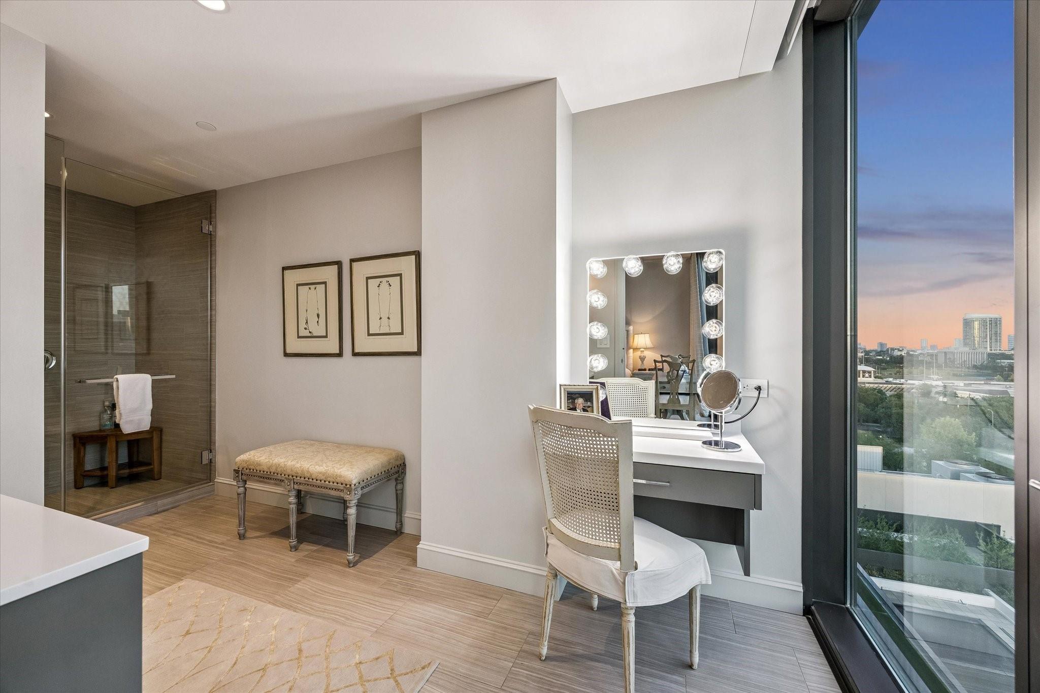 3433 Westheimer Road # 706