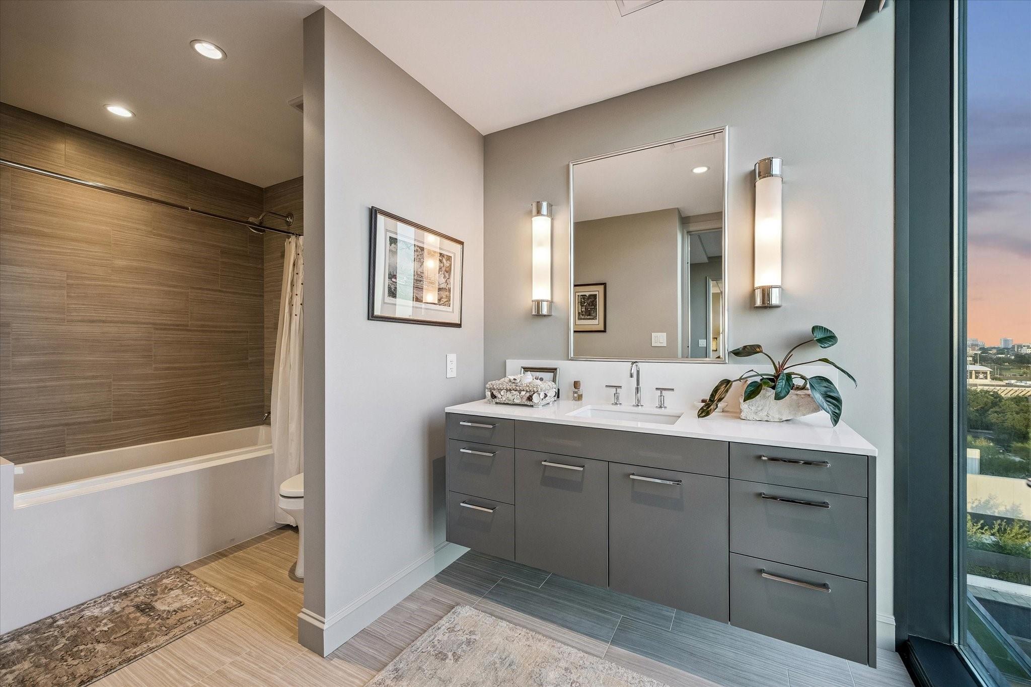 3433 Westheimer Road # 706