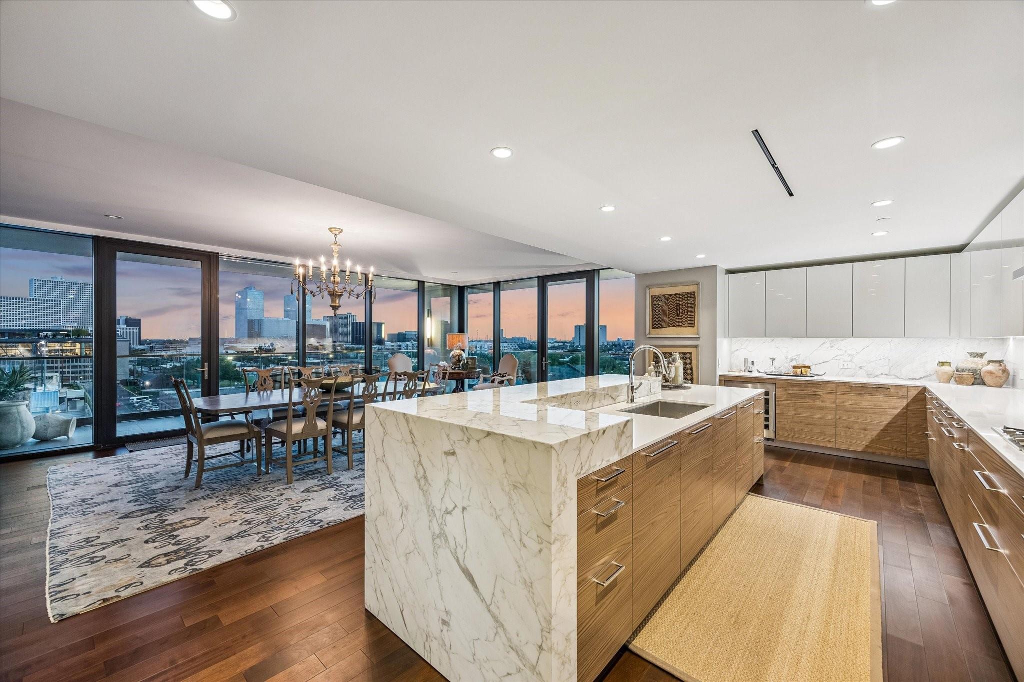 3433 Westheimer Road # 706