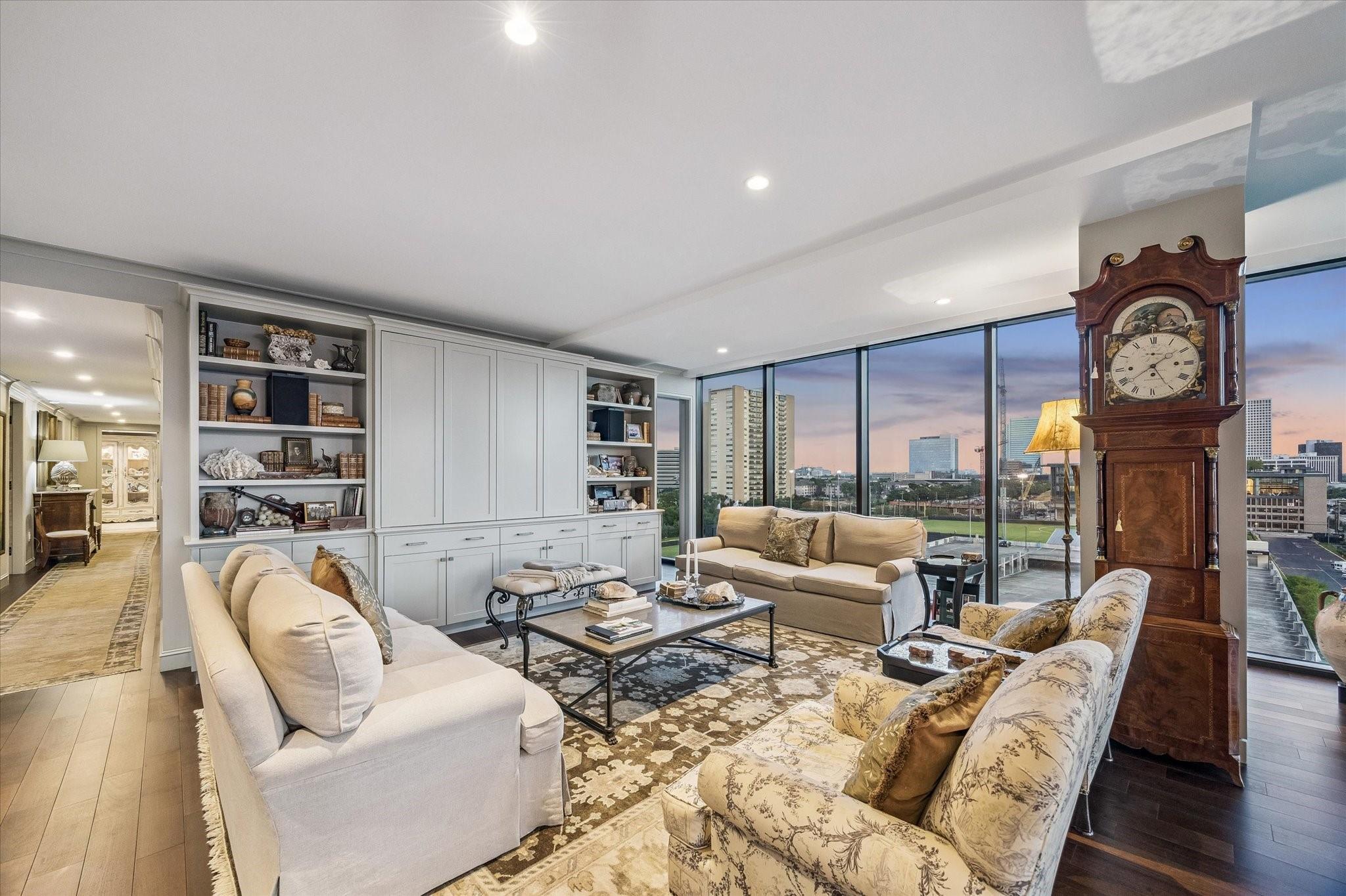 3433 Westheimer Road # 706