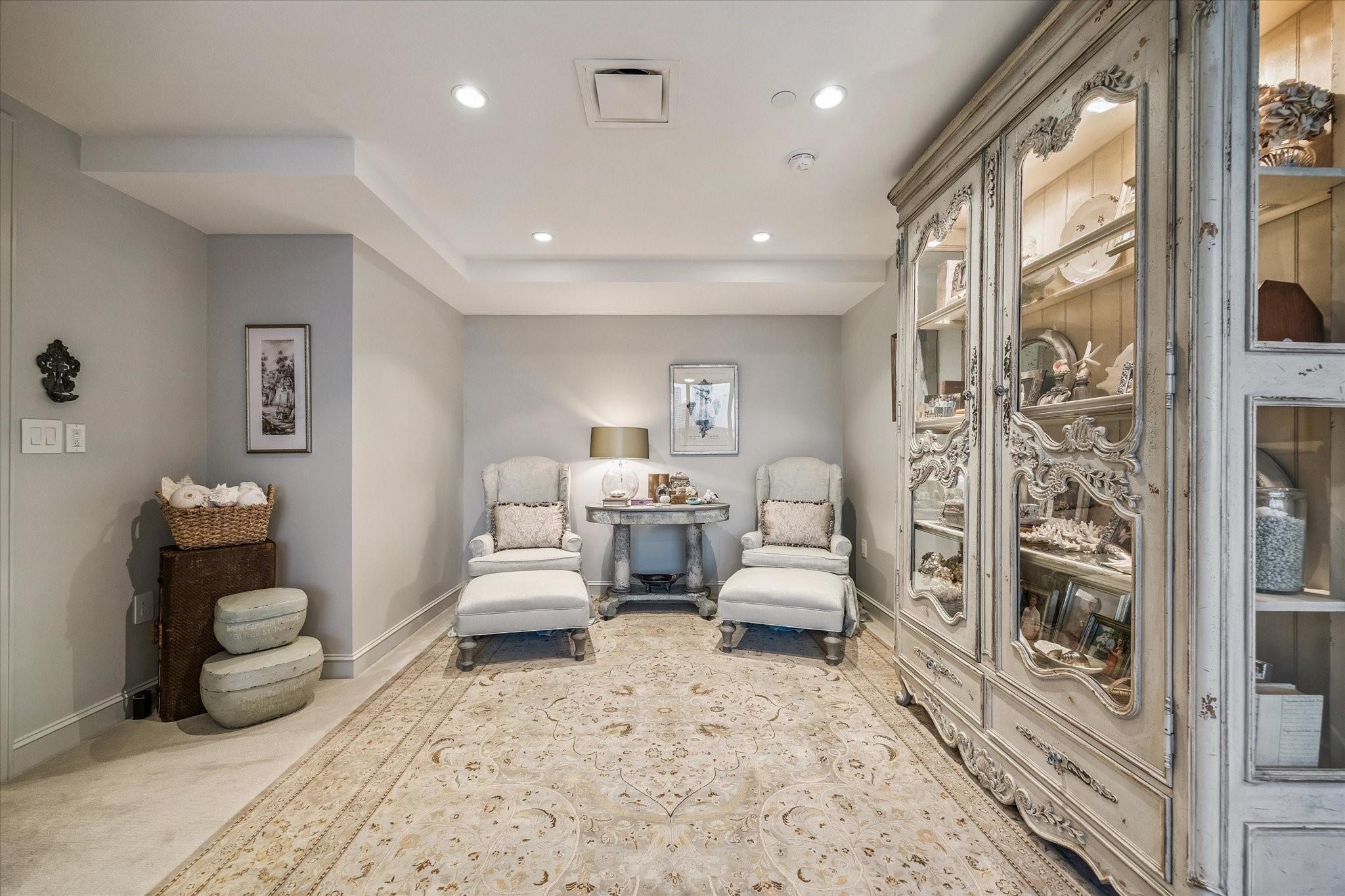 3433 Westheimer Road # 706