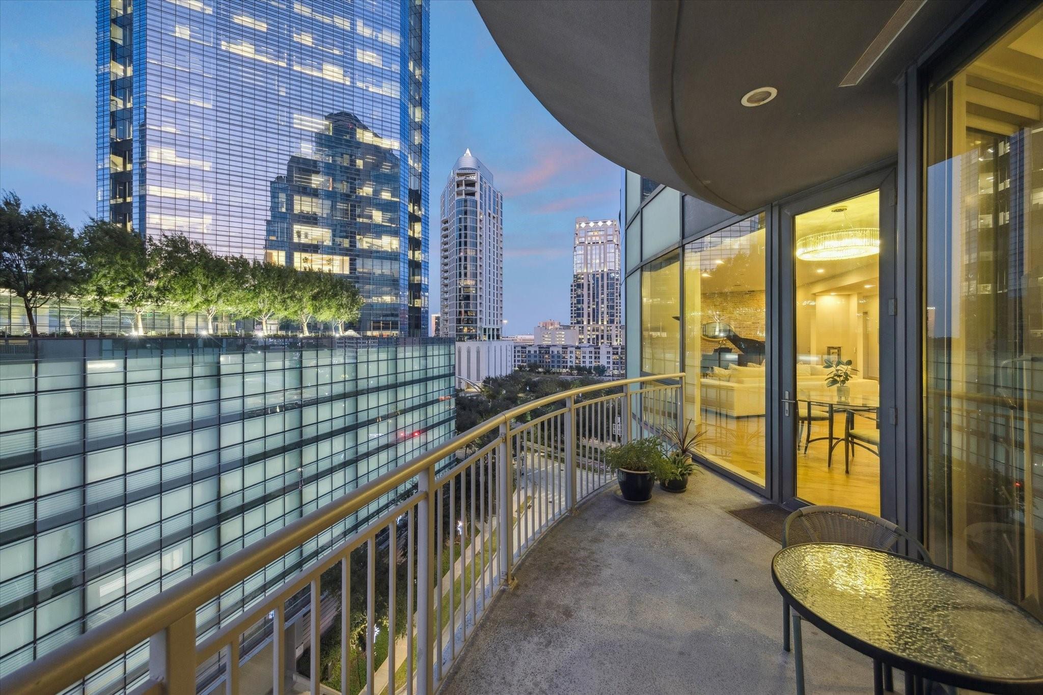 1600 Post Oak Boulevard # 802