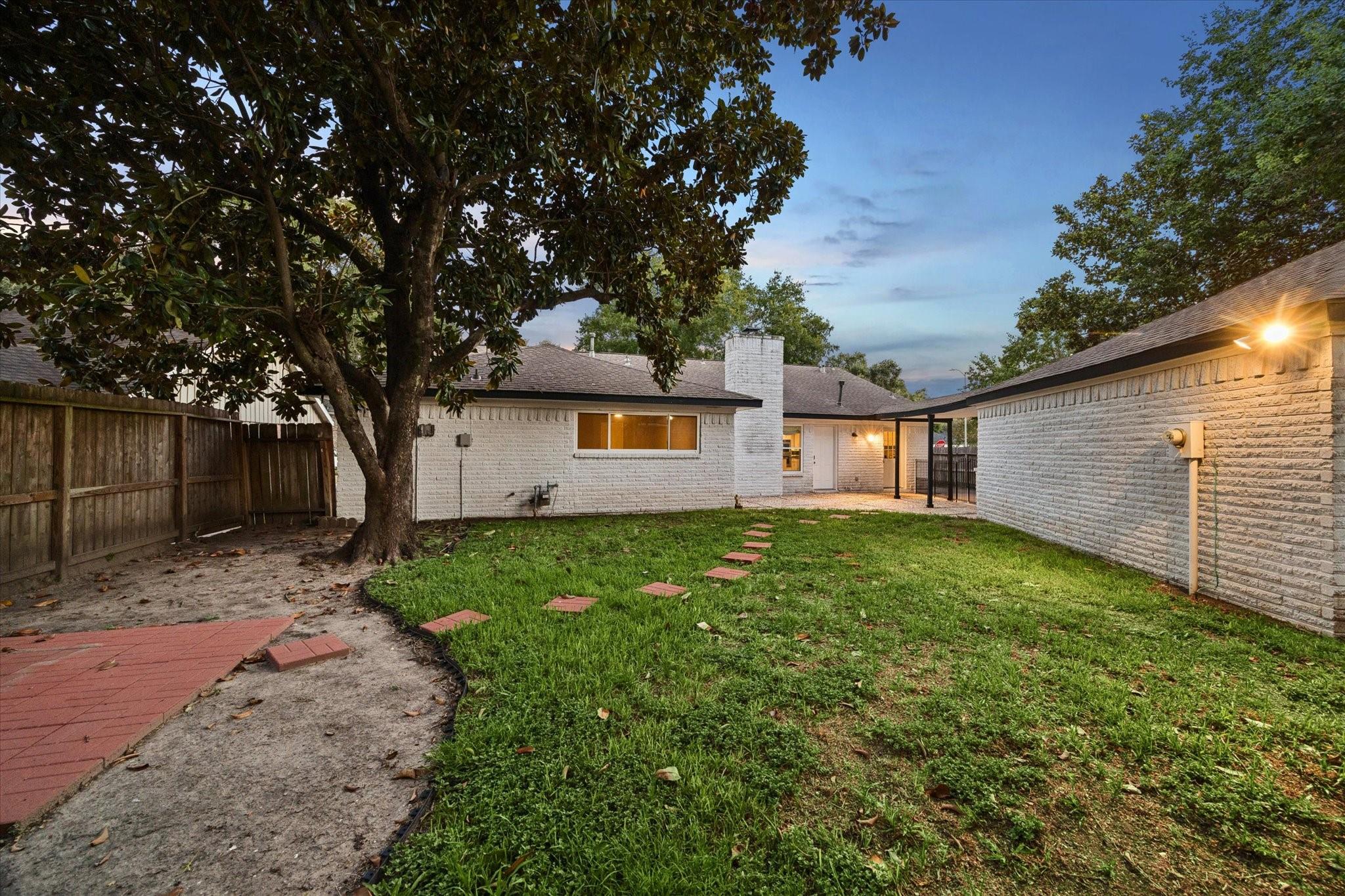 6226 Bankside Drive