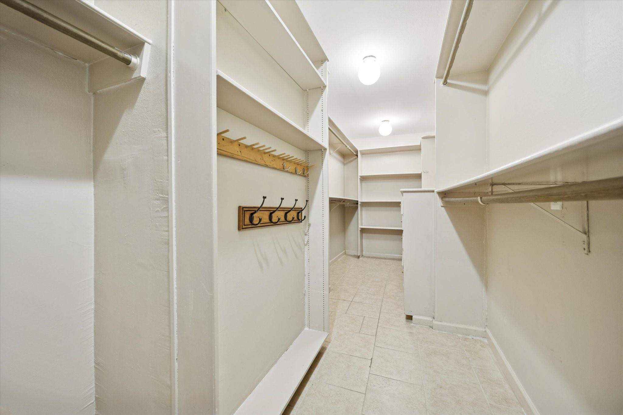 4919 Valkeith Drive, Houston