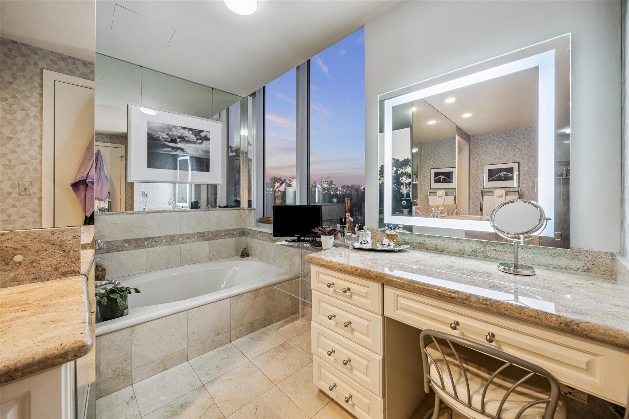 121 N Post Oak Lane # 601