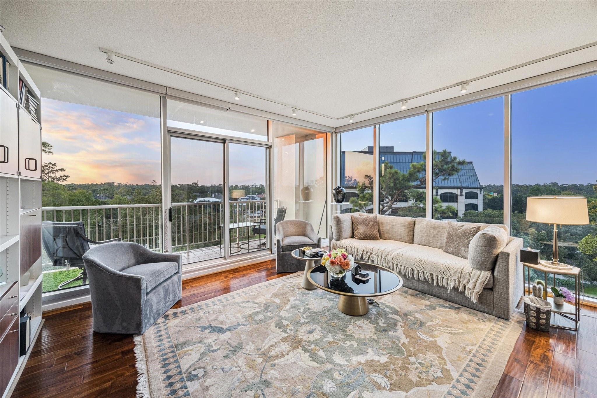 121 N Post Oak Lane # 601