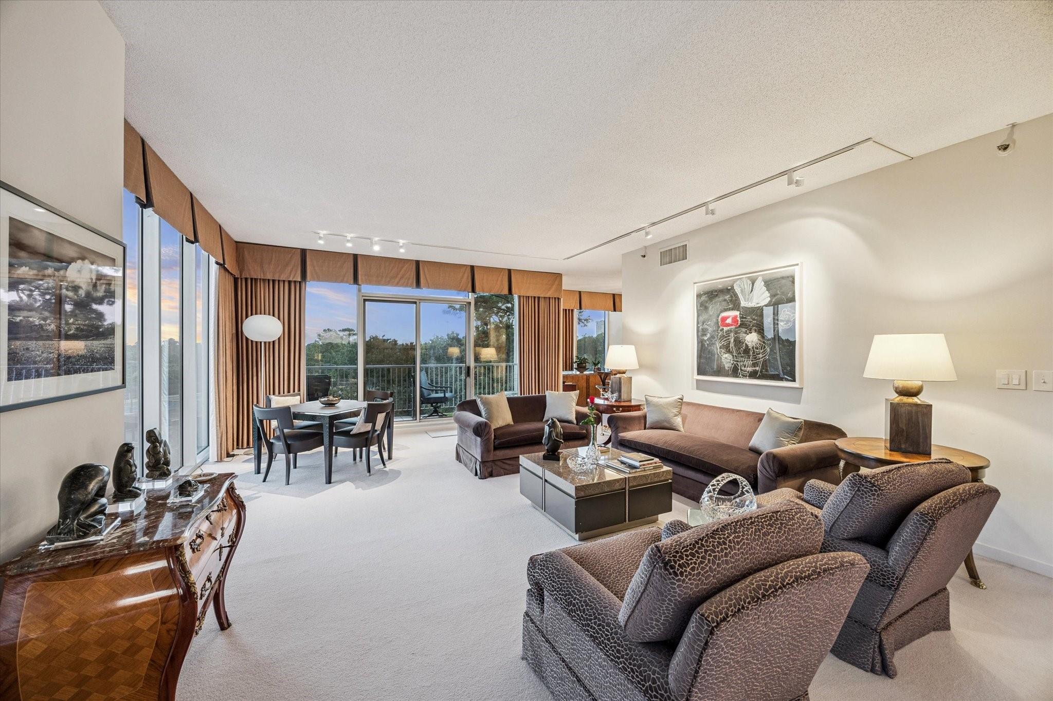 121 N Post Oak Lane # 601