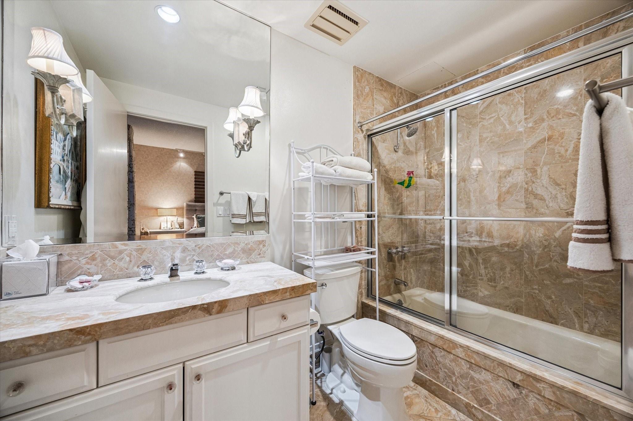 121 N Post Oak Lane # 601