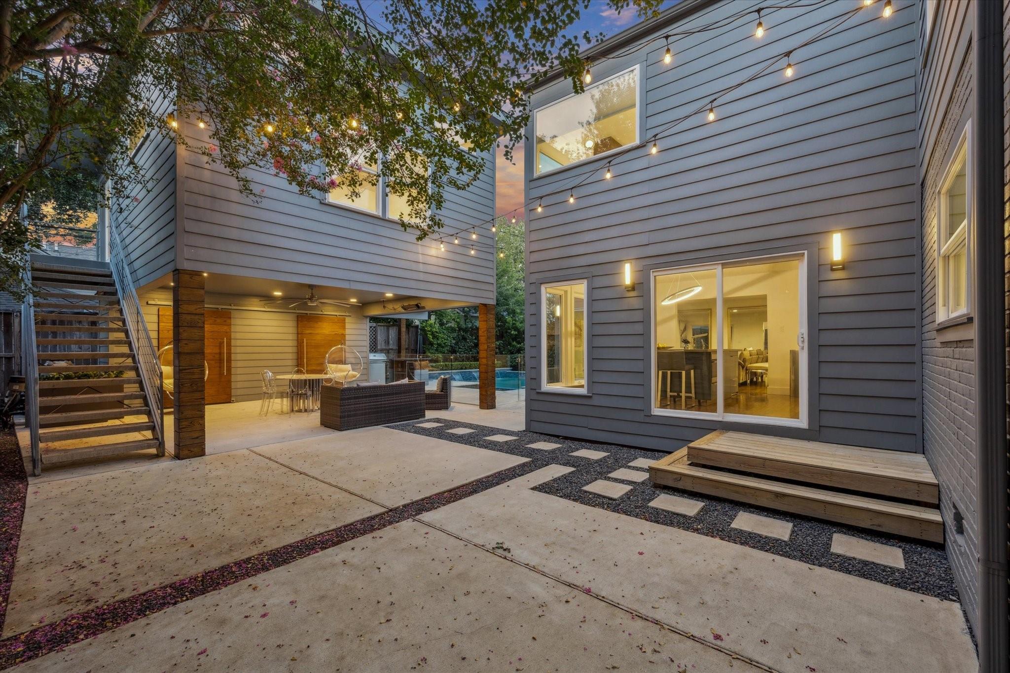 2420 Locke Lane