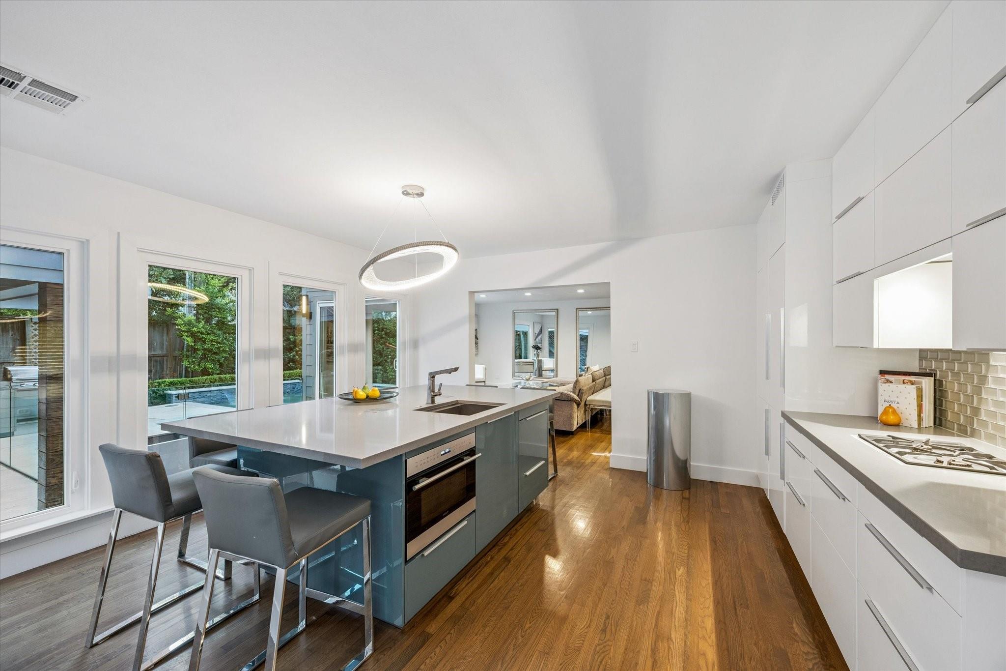 2420 Locke Lane