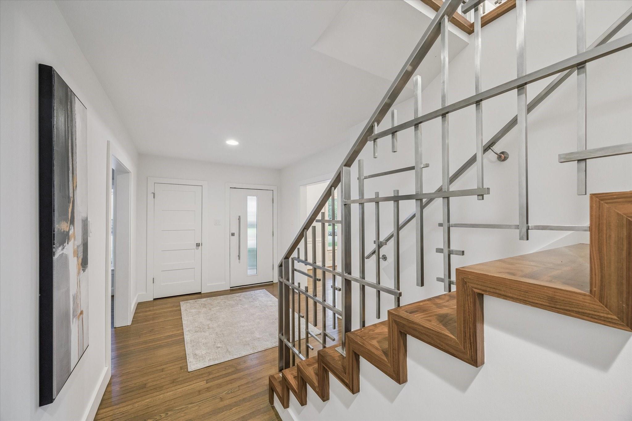 2420 Locke Lane