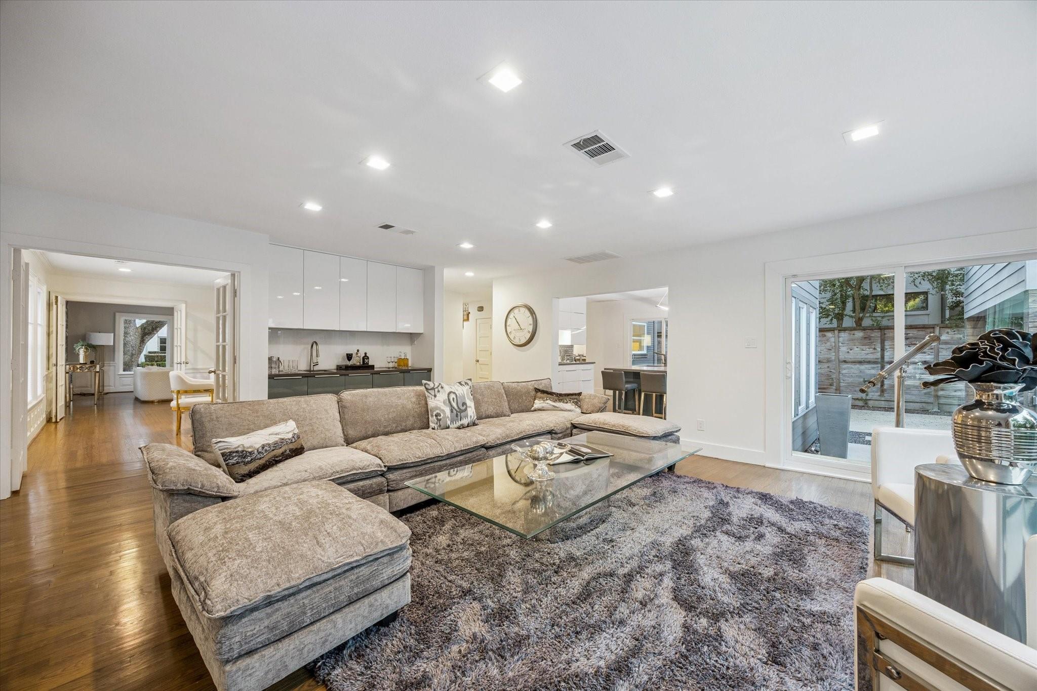 2420 Locke Lane