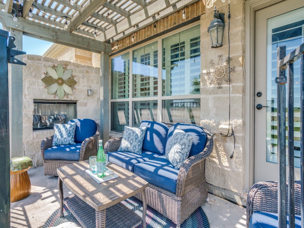 1170 Foxglove Lane