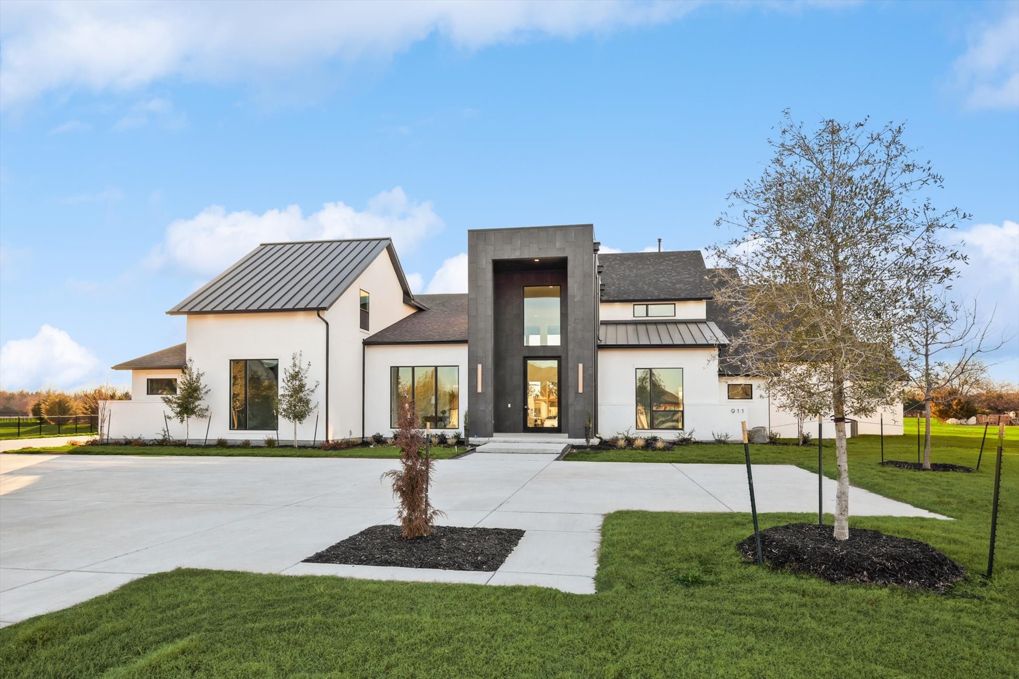 911 Harbour Oaks Court