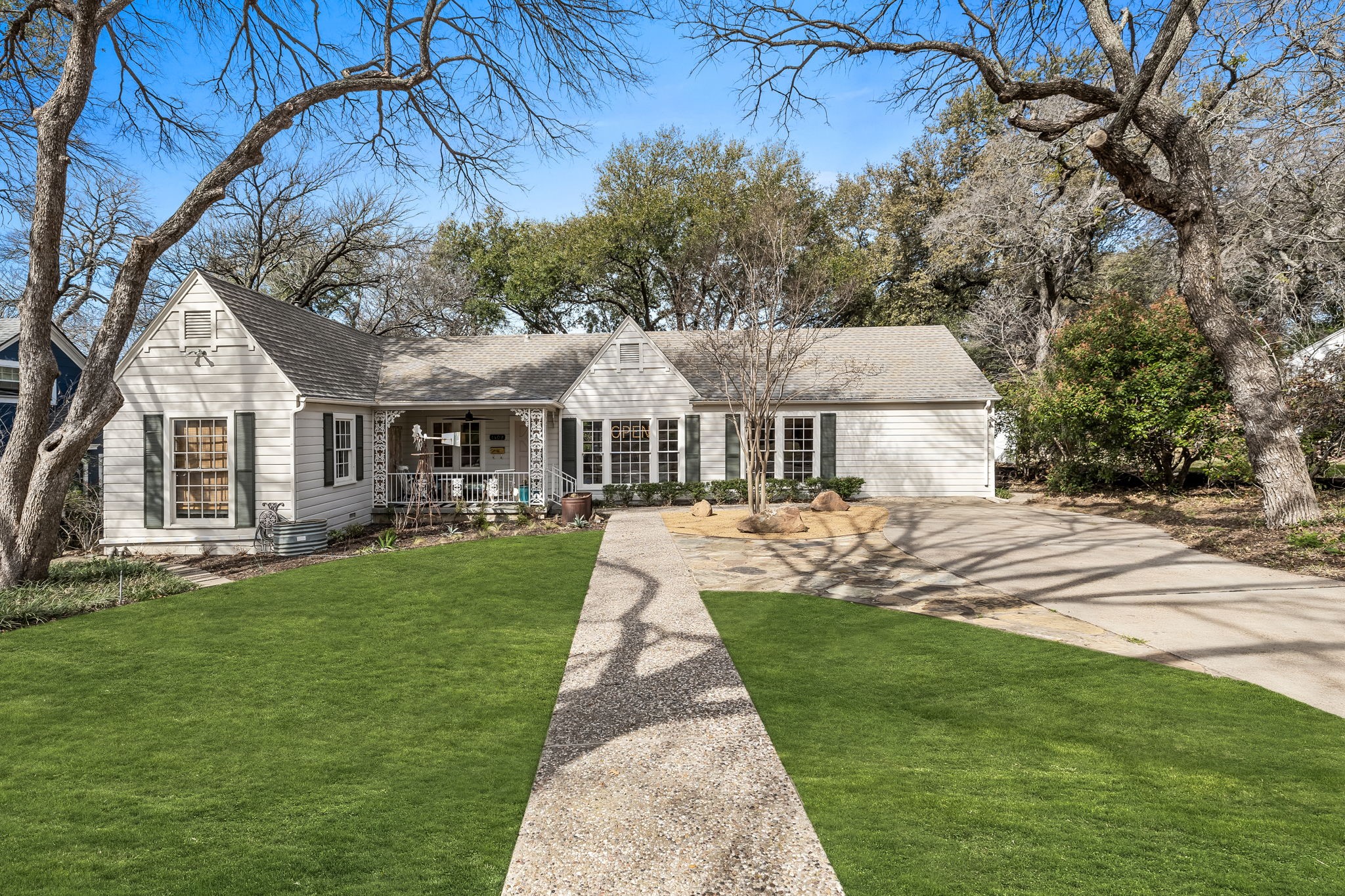 1409 Bluebonnet Drive