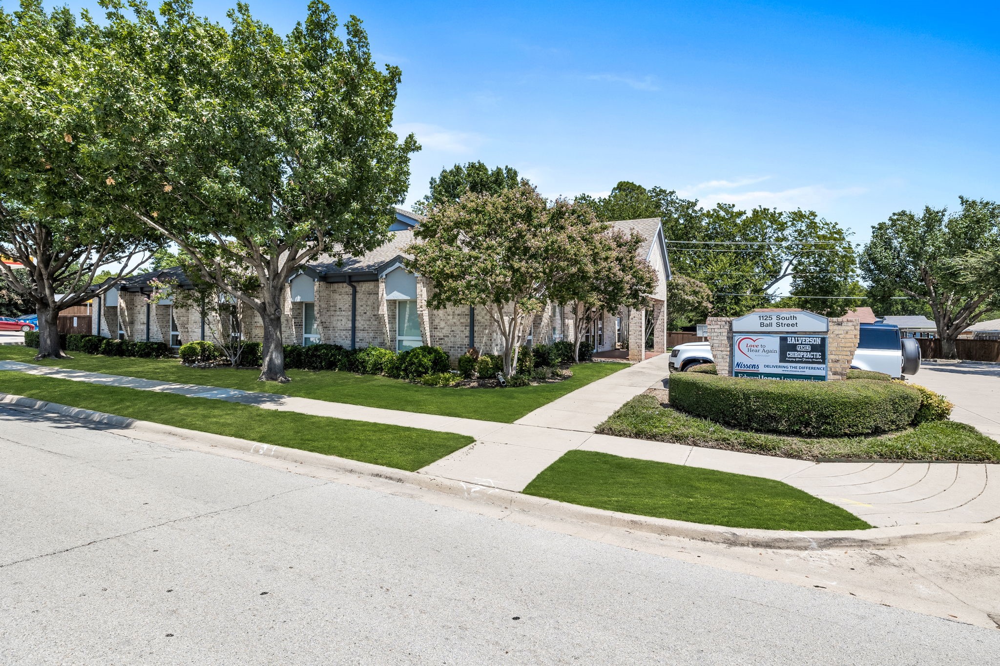 1125 S Ball Street