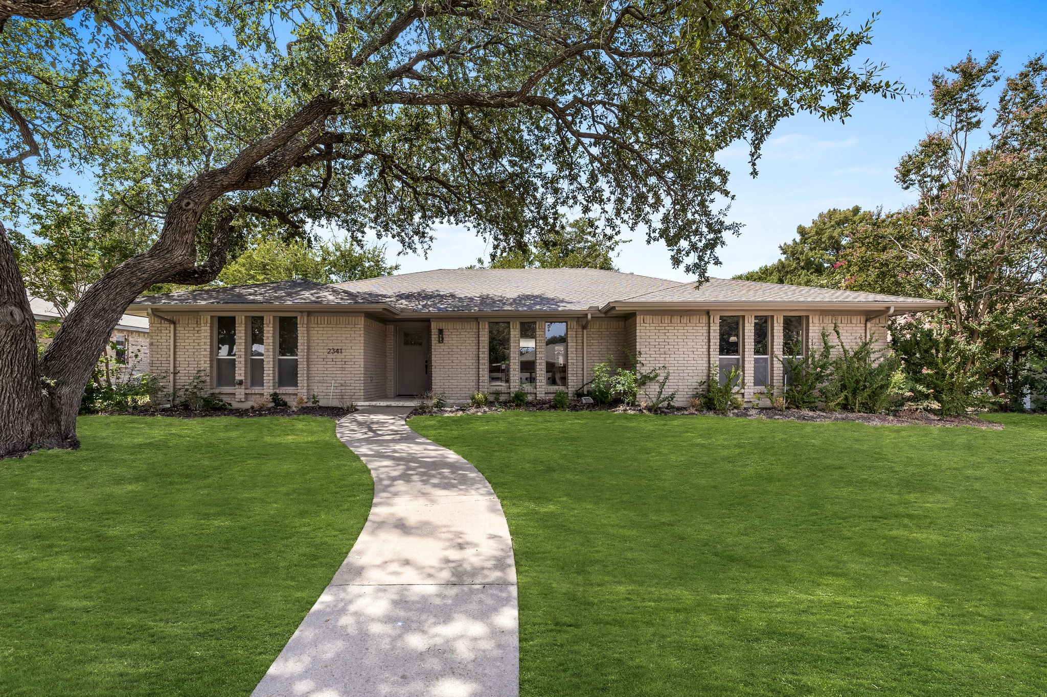 2341 Monticello Circle
