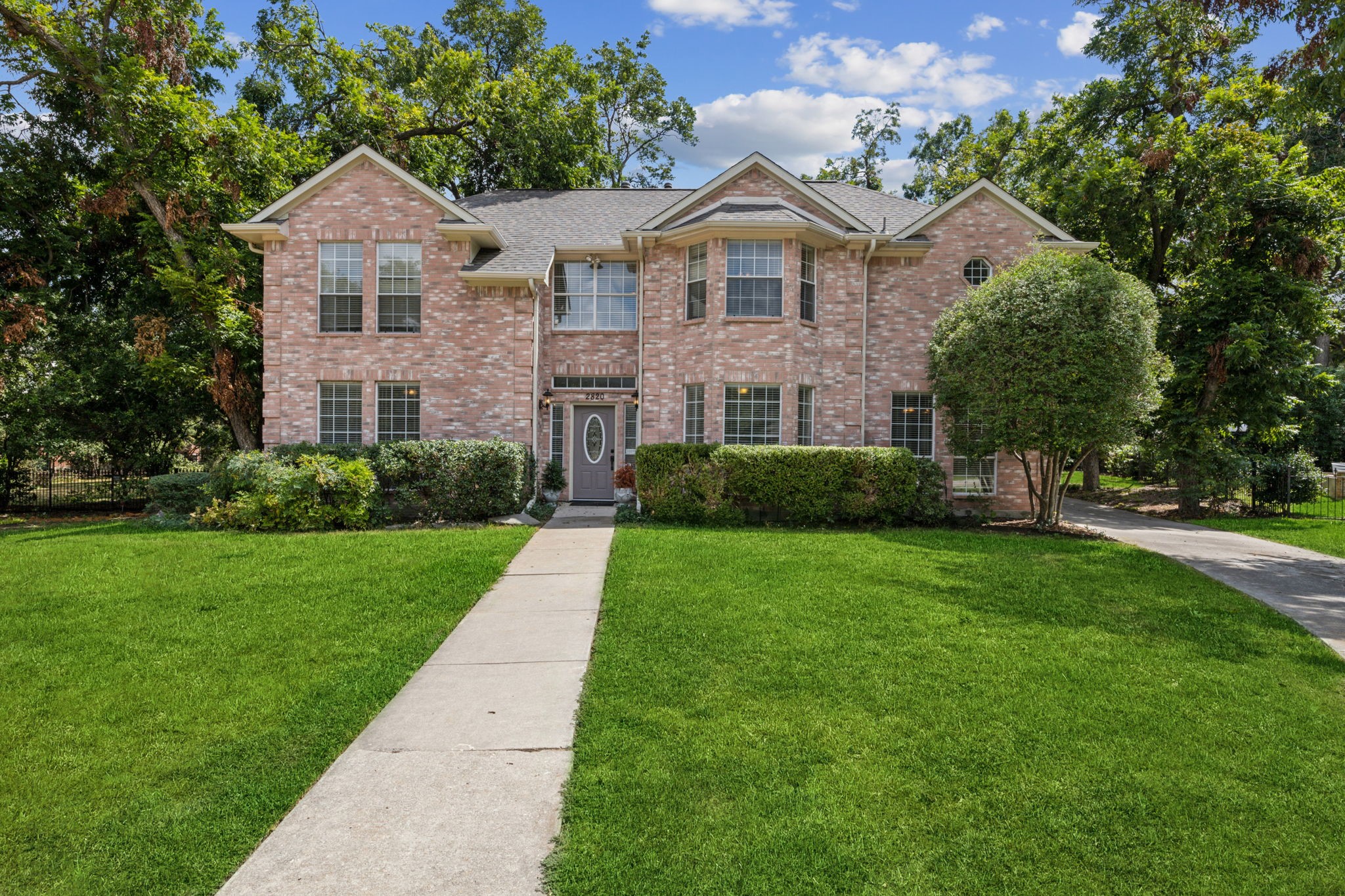 2820 Saint Charles Drive