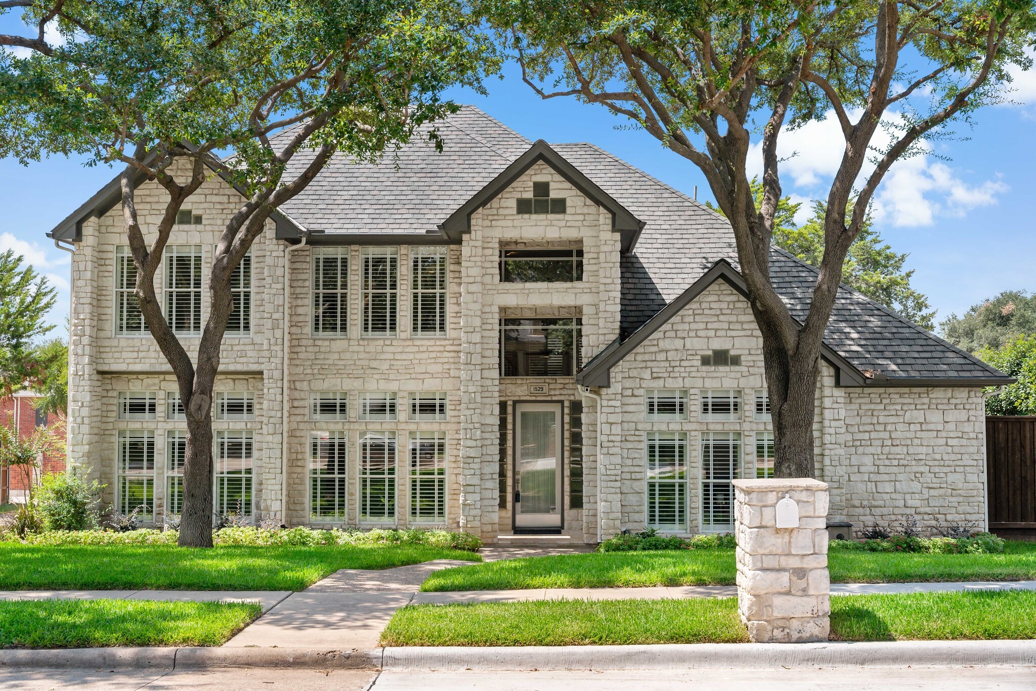1529 Parliament Lane