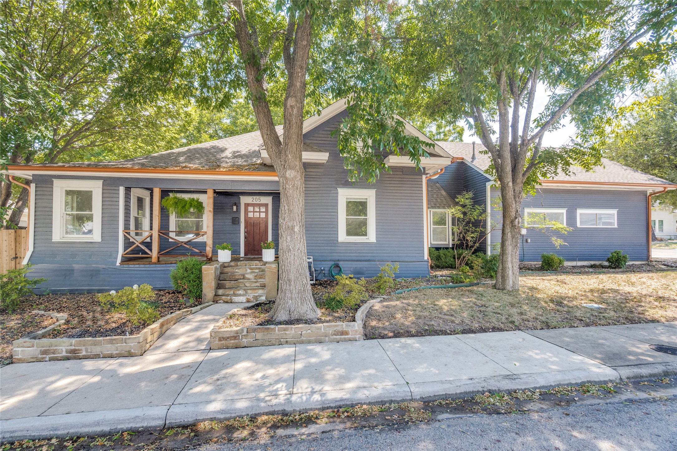205 Heard Street