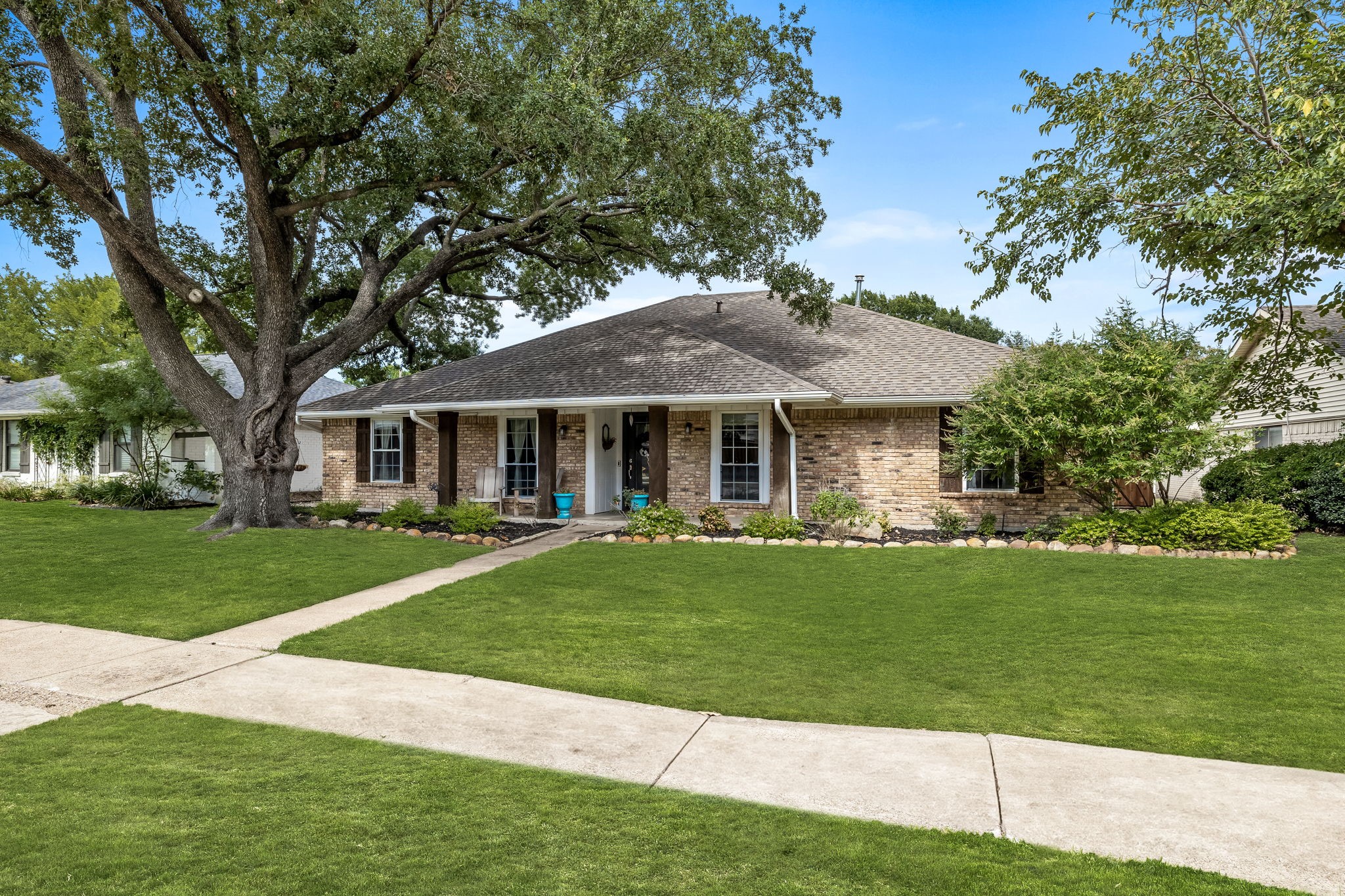 2204 Shady Creek Drive
