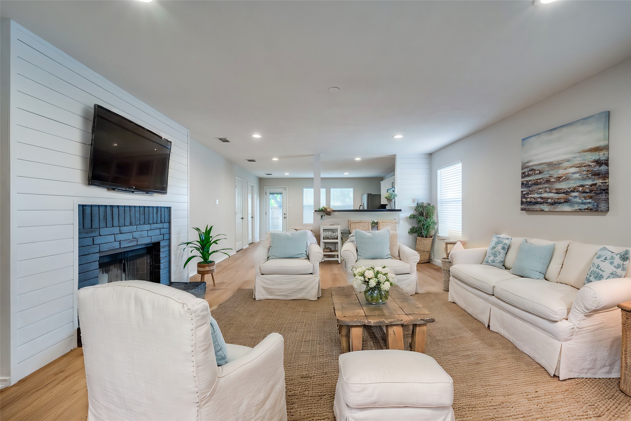 2724 Cedar Crest Drive