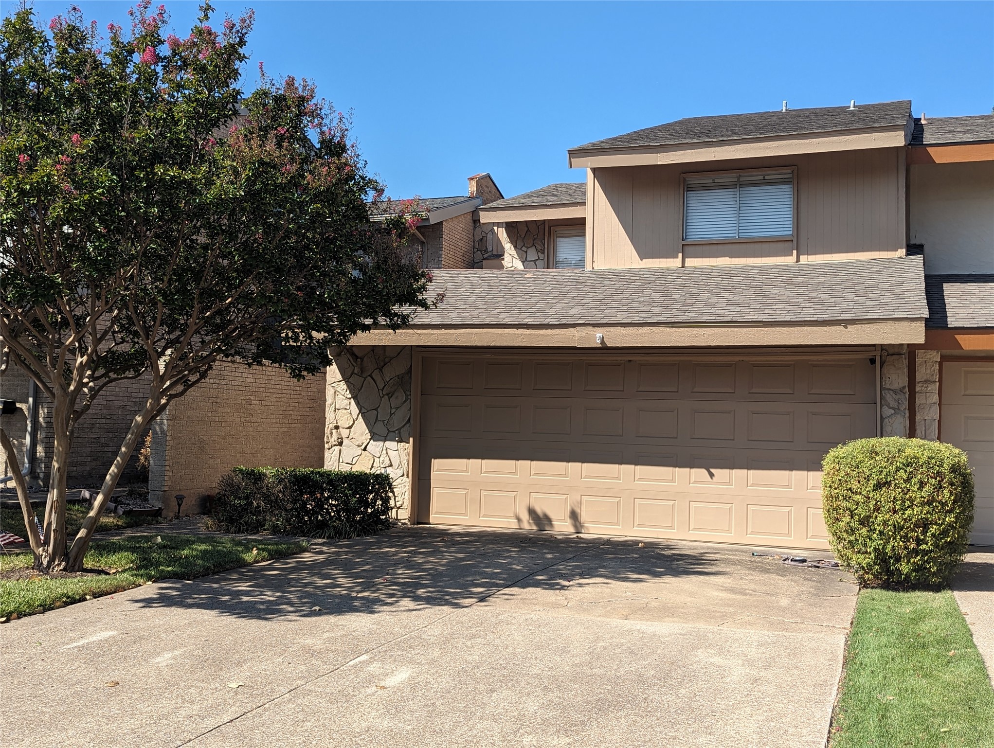 2905 Country Place Circle