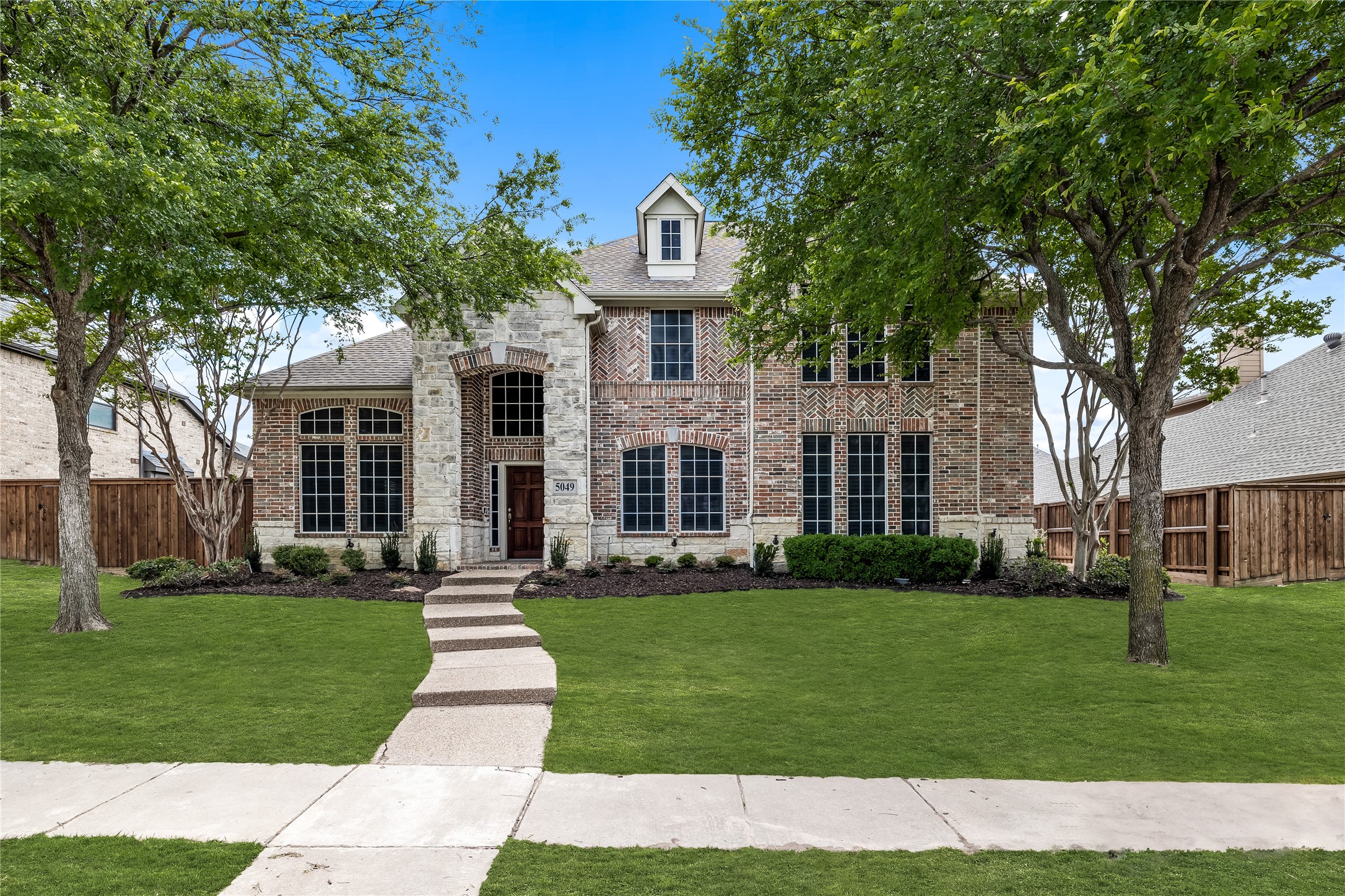 5049 Iroquois Drive