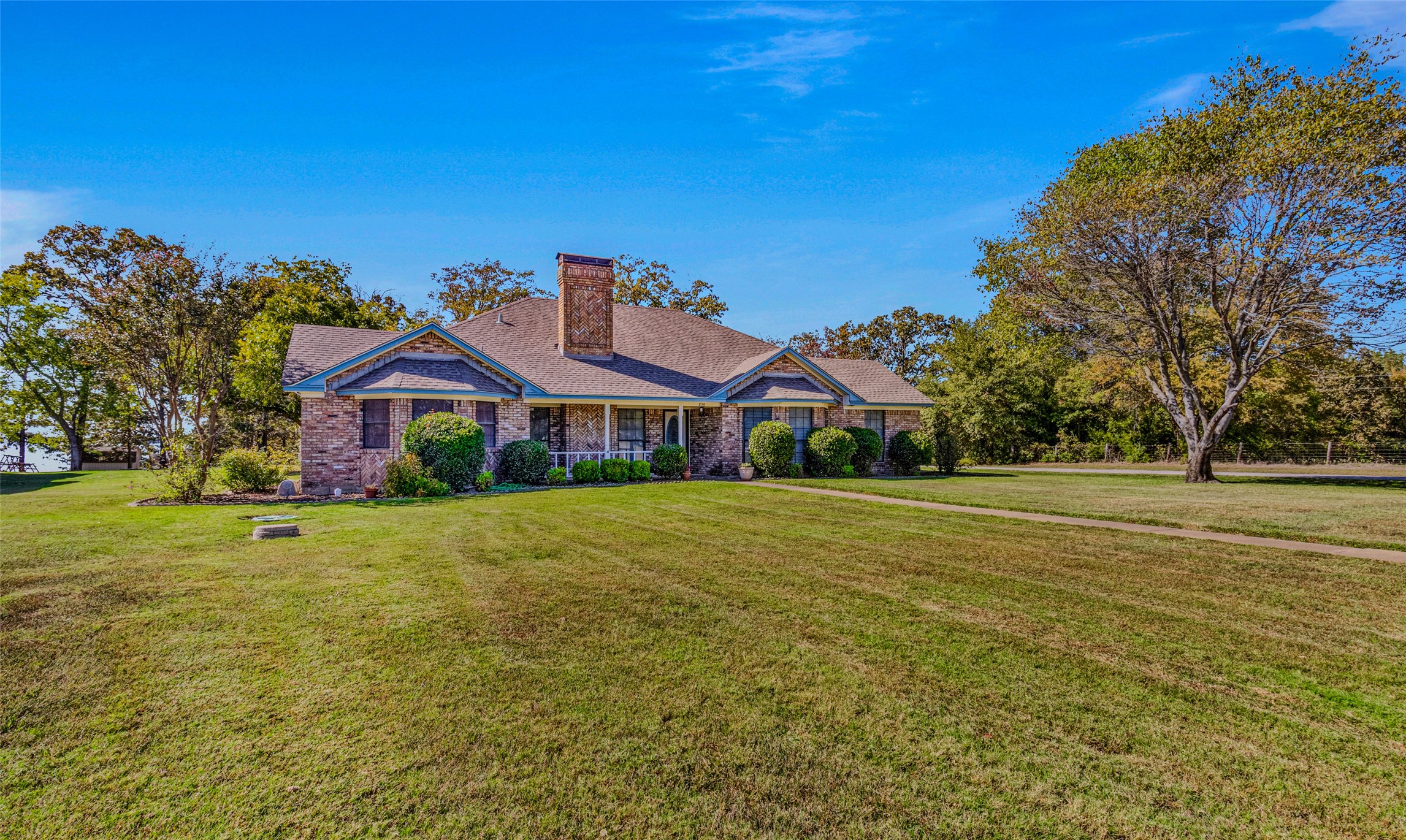 236 County Road 1942