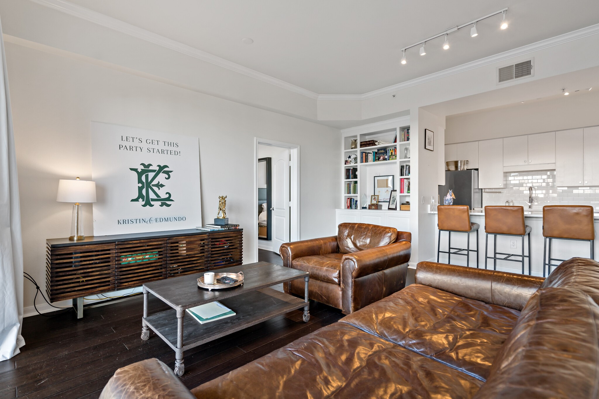 3225 Turtle Creek Boulevard 842
