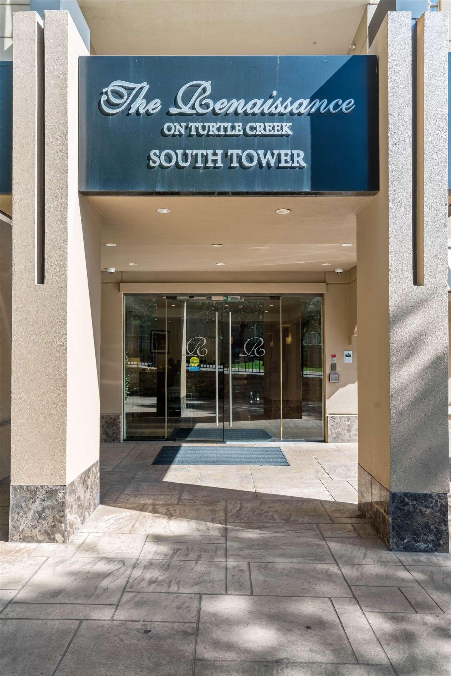 3225 Turtle Creek Boulevard 842